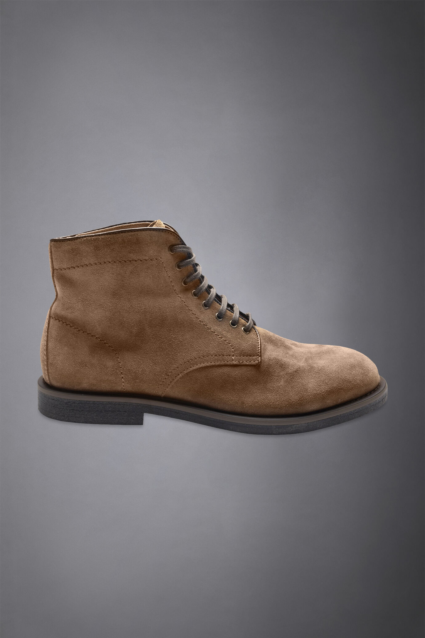 100% suede leather boots with rubber sole image number 1