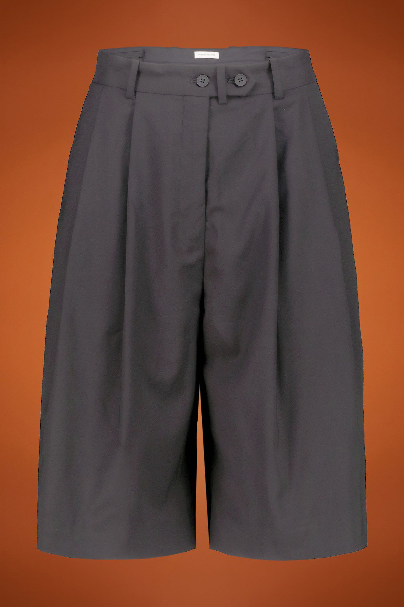Women’s wool-blend bermuda shorts with pleats image number 0