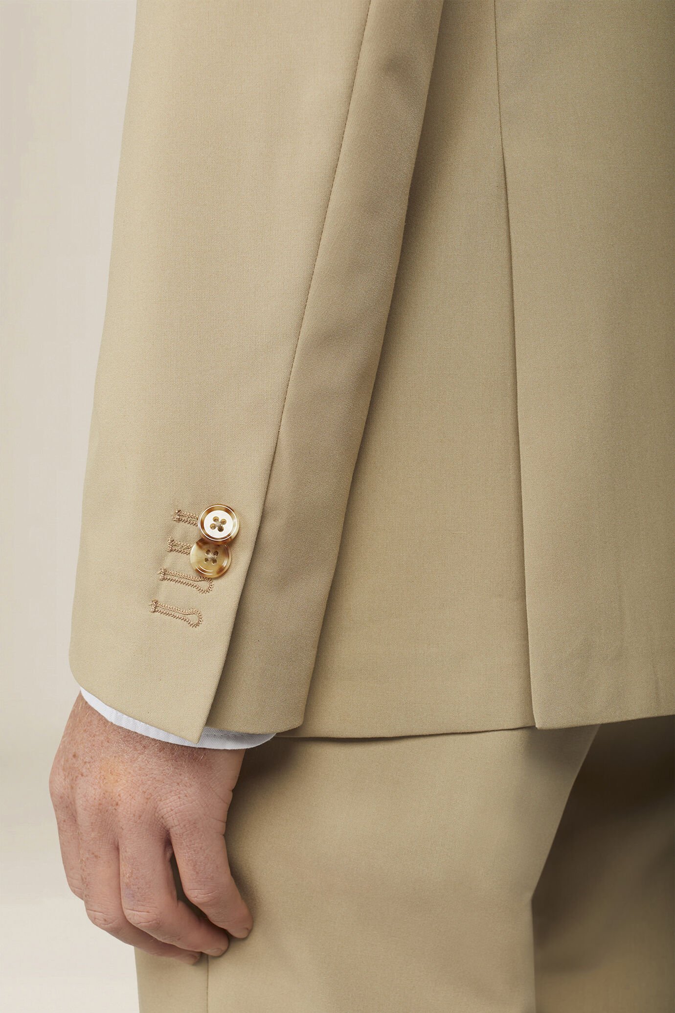 Plain men's suit, regular fit image number 3