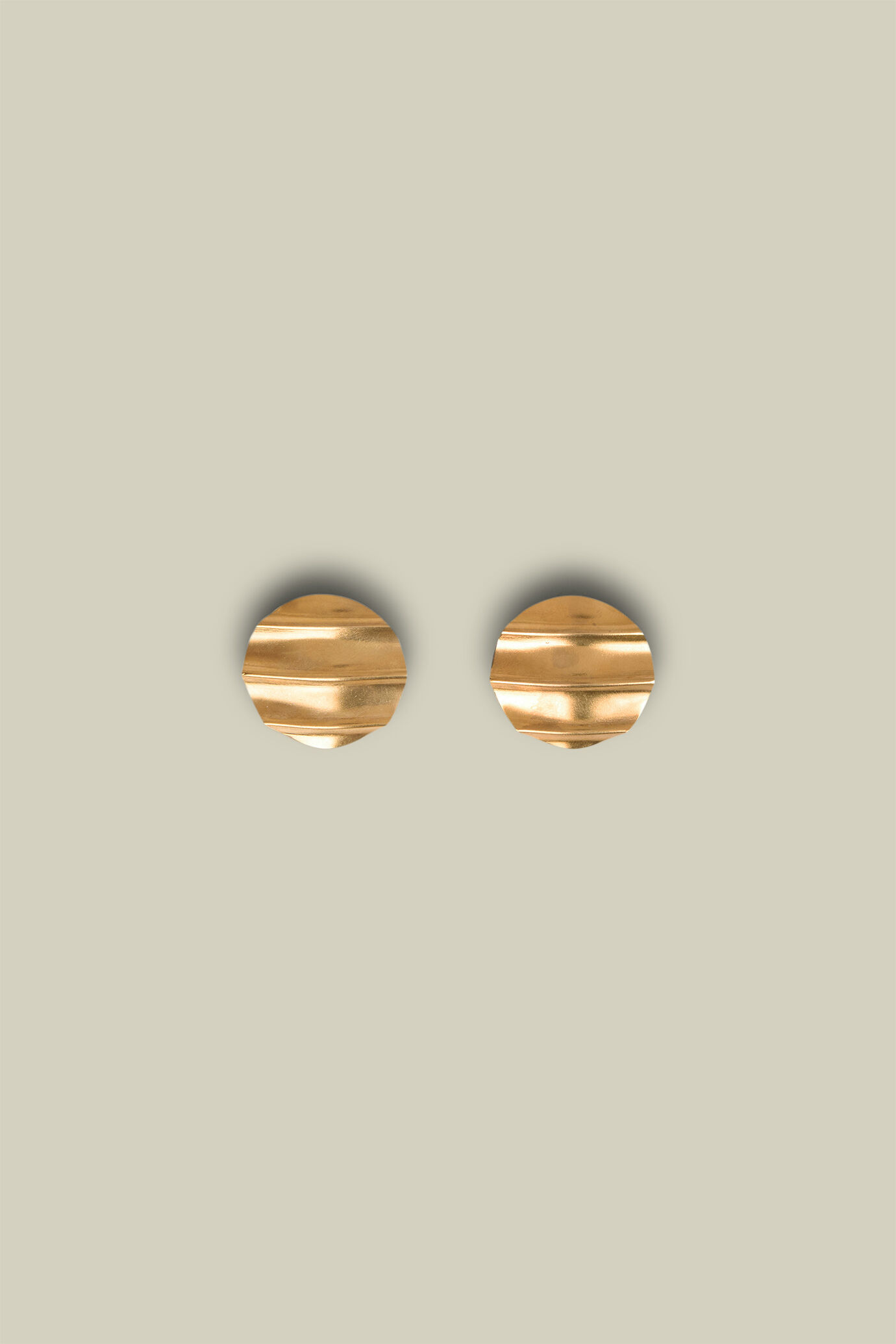 Women's round earrings image number 0