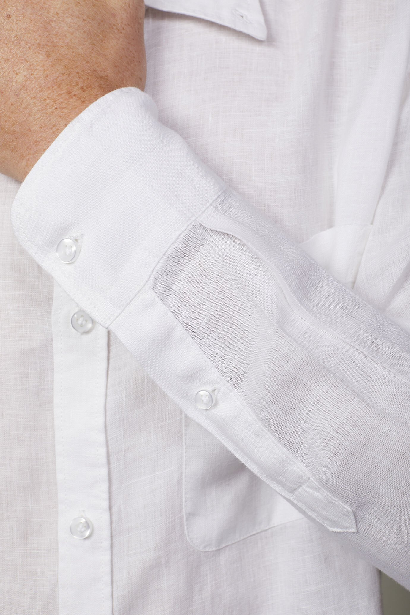 Camicia casual uomo collo button down 100% lino comfort fit image number 4