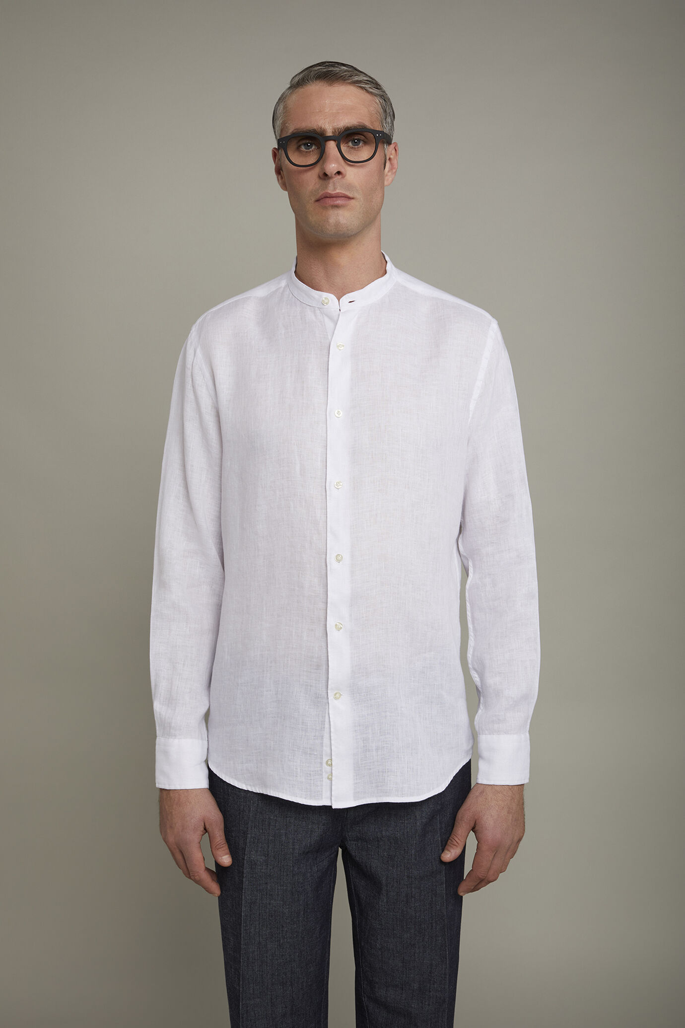 Men’s casual shirt with Korean collar 100% linen comfort fit image number 2