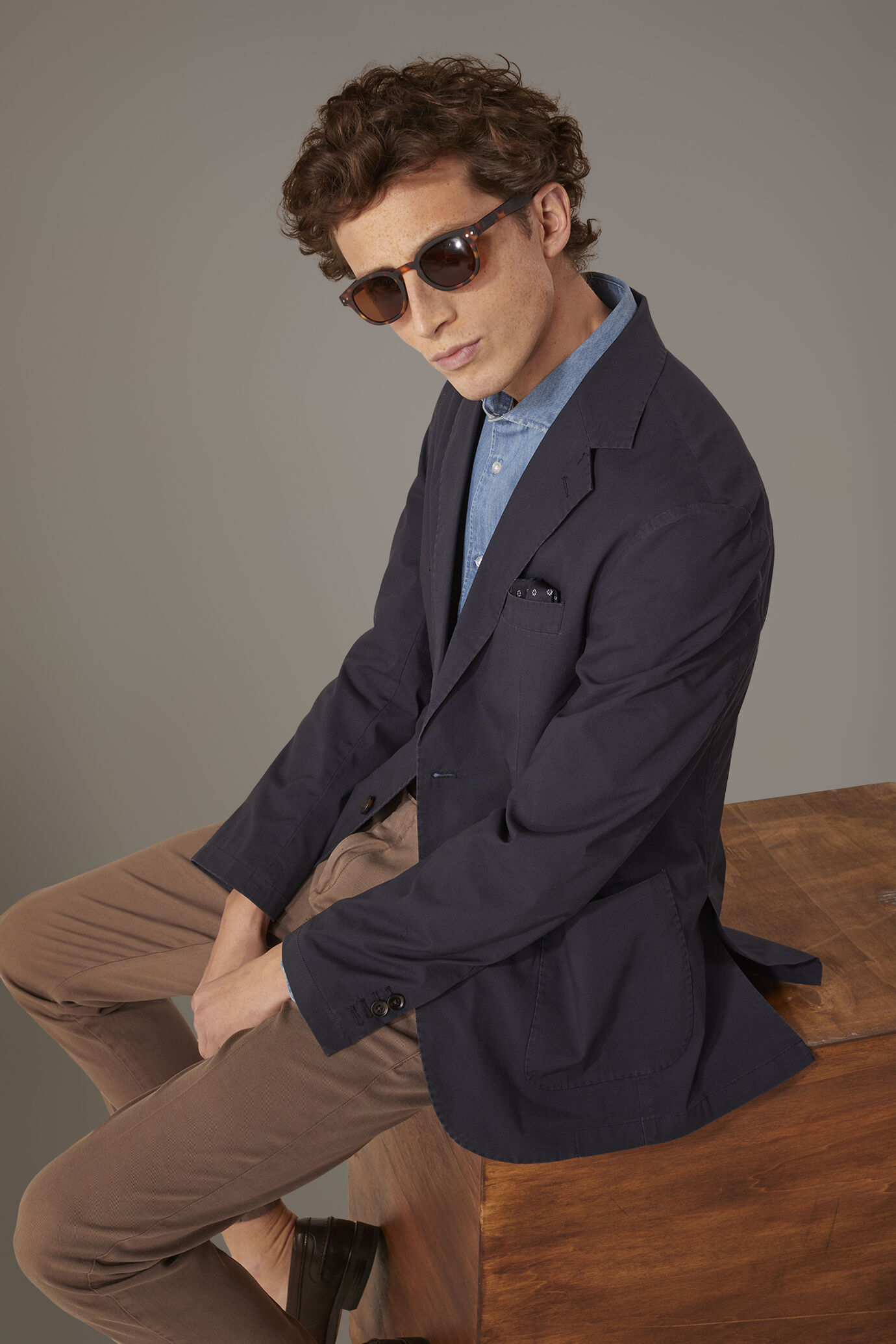 Giacca monopetto cotone effetto lavato con tasche a toppa image number 0