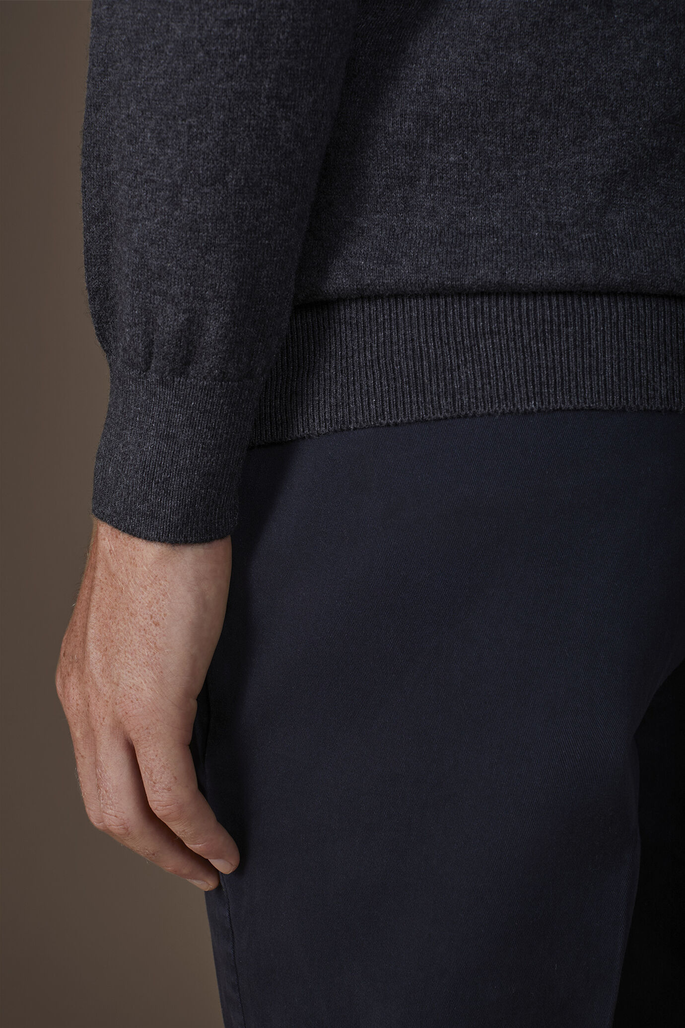 Men's regular fit crew neck jumper in wool and cotton image number 3