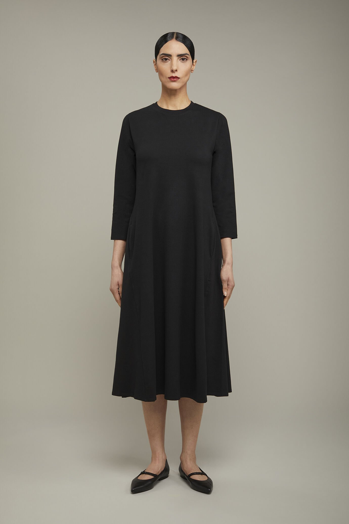 Robe midi femme à col rond et manches longues en jersey de coton stretch coupe régulière image number 2