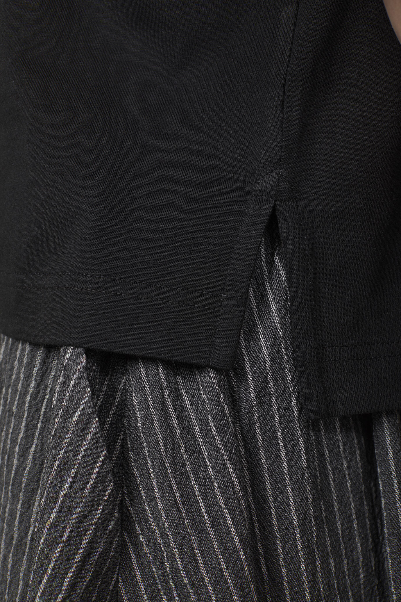 Damen-T-Shirt mit Rundhalsausschnitt aus 100 % Baumwolle in normaler Passform image number 4