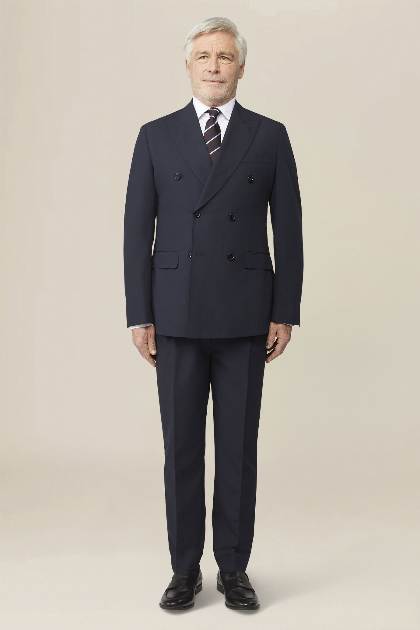 Men's double-breasted suit in plain fabric, regular fit image number 0