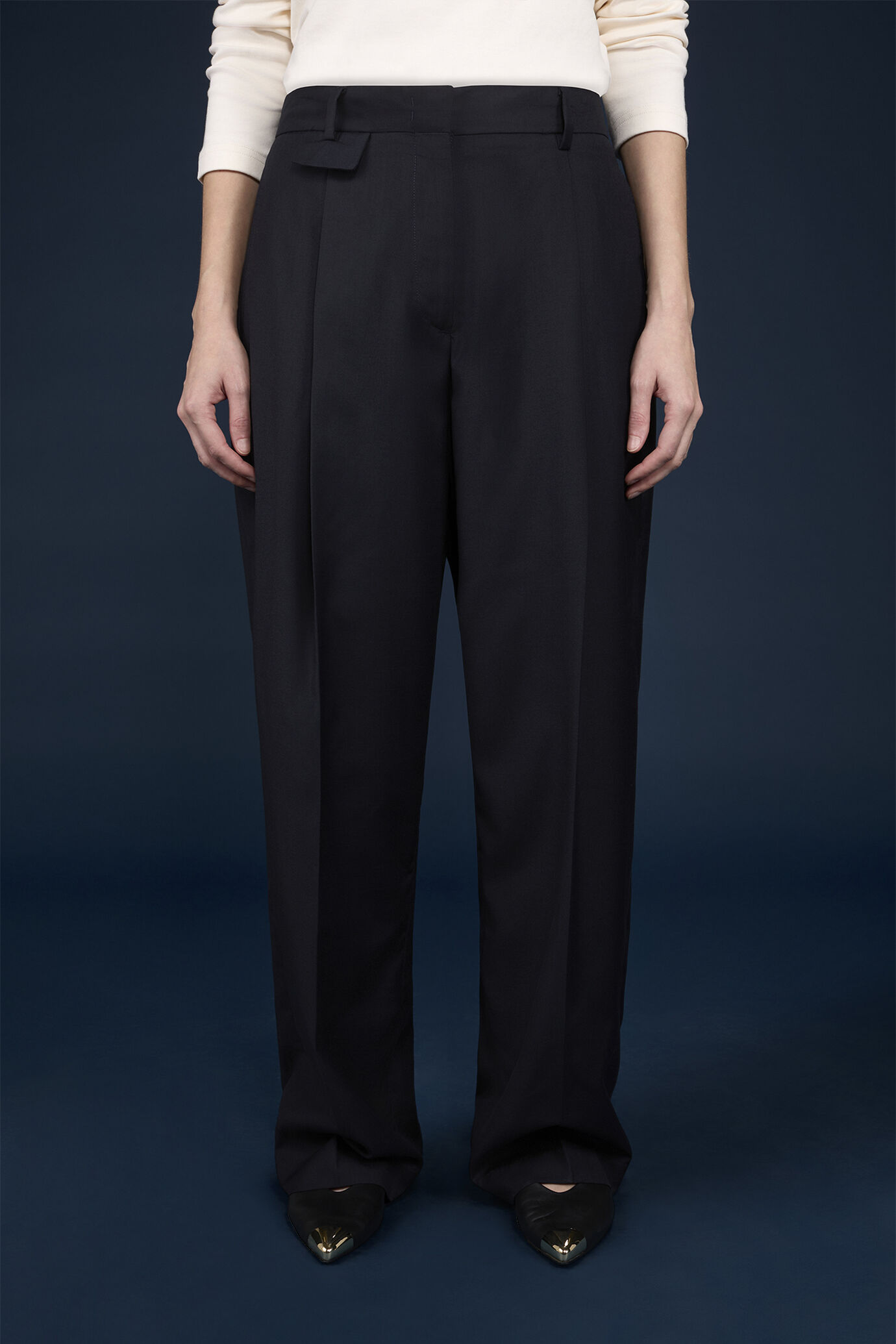 Pantalone classico donna con gamba larga regular fit image number 1