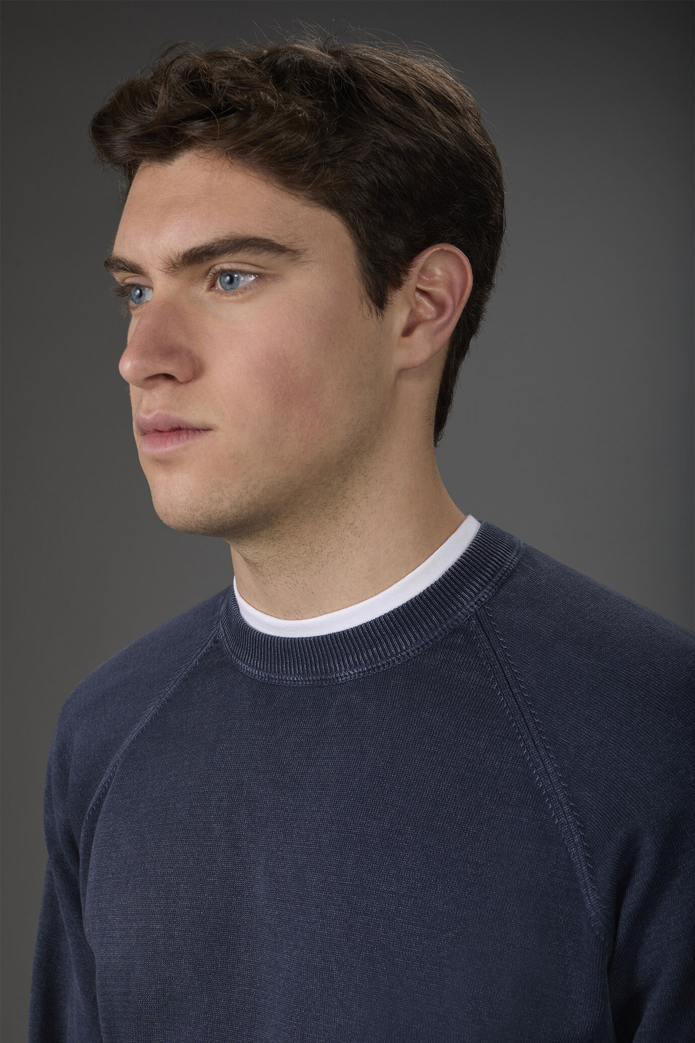 Herren-Pullover mit Rundhalsausschnitt aus reiner Baumwolle mit Raglanärmeln image number 2