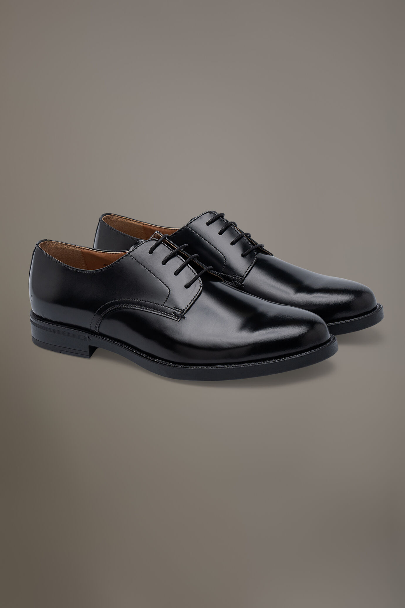 Scarpa Derby 100% pelle con fondo in gomma image number 0