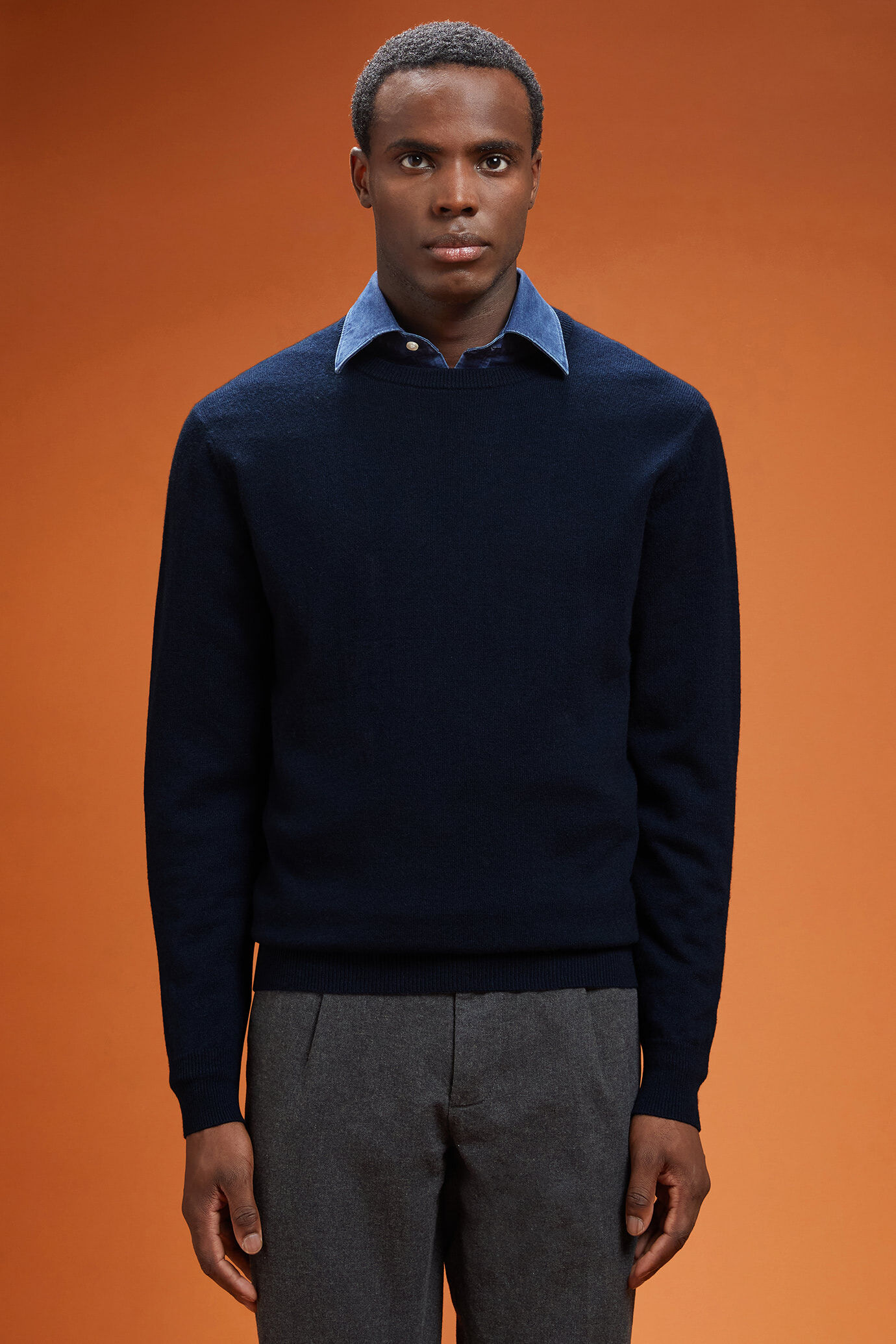 Men's regular fit crew neck jumper in 100% cashmere