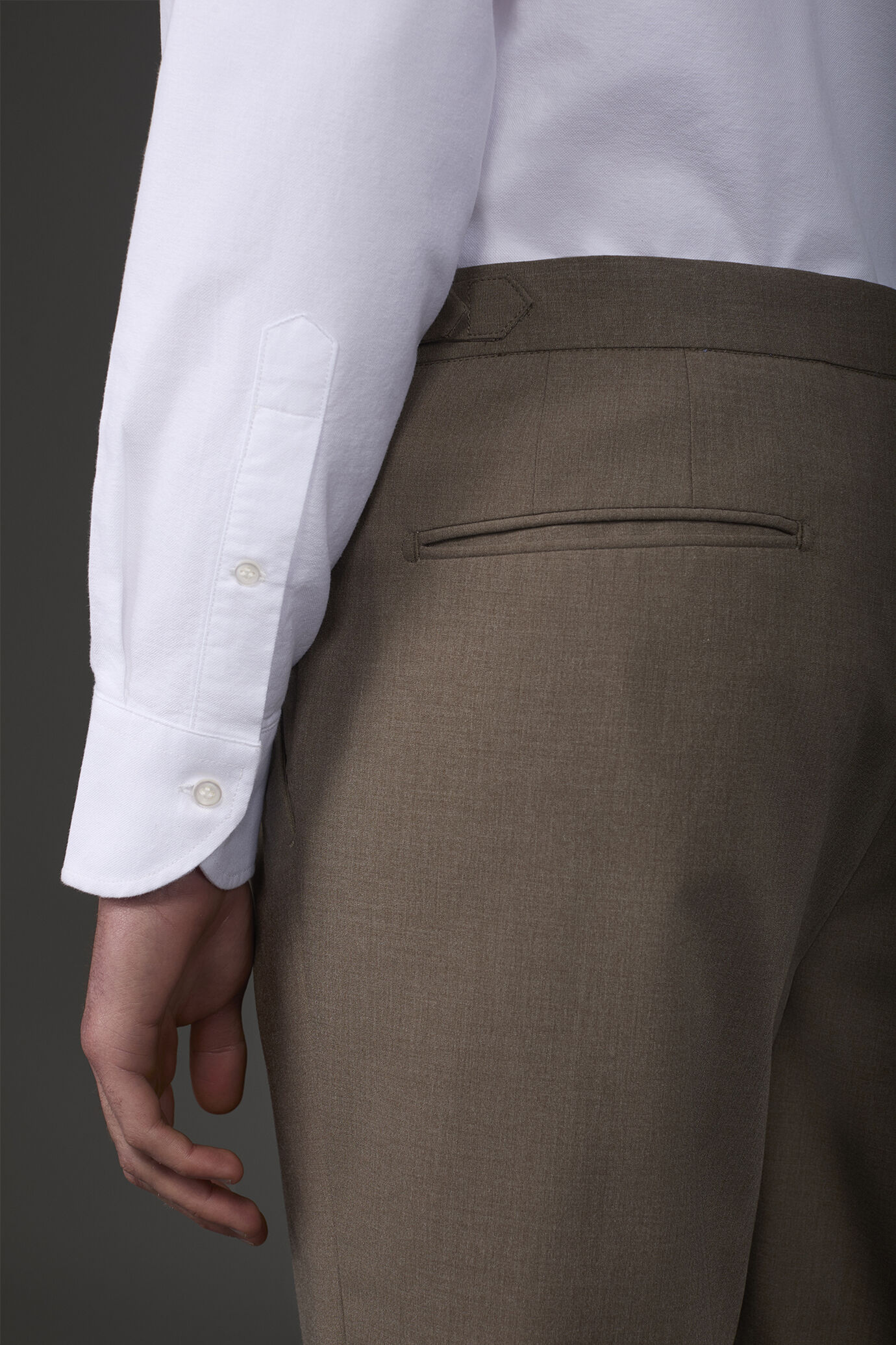 Chemise décontractée pour homme à col arrondi, 100% coton, tissu oxford uni, coupe confort image number 3