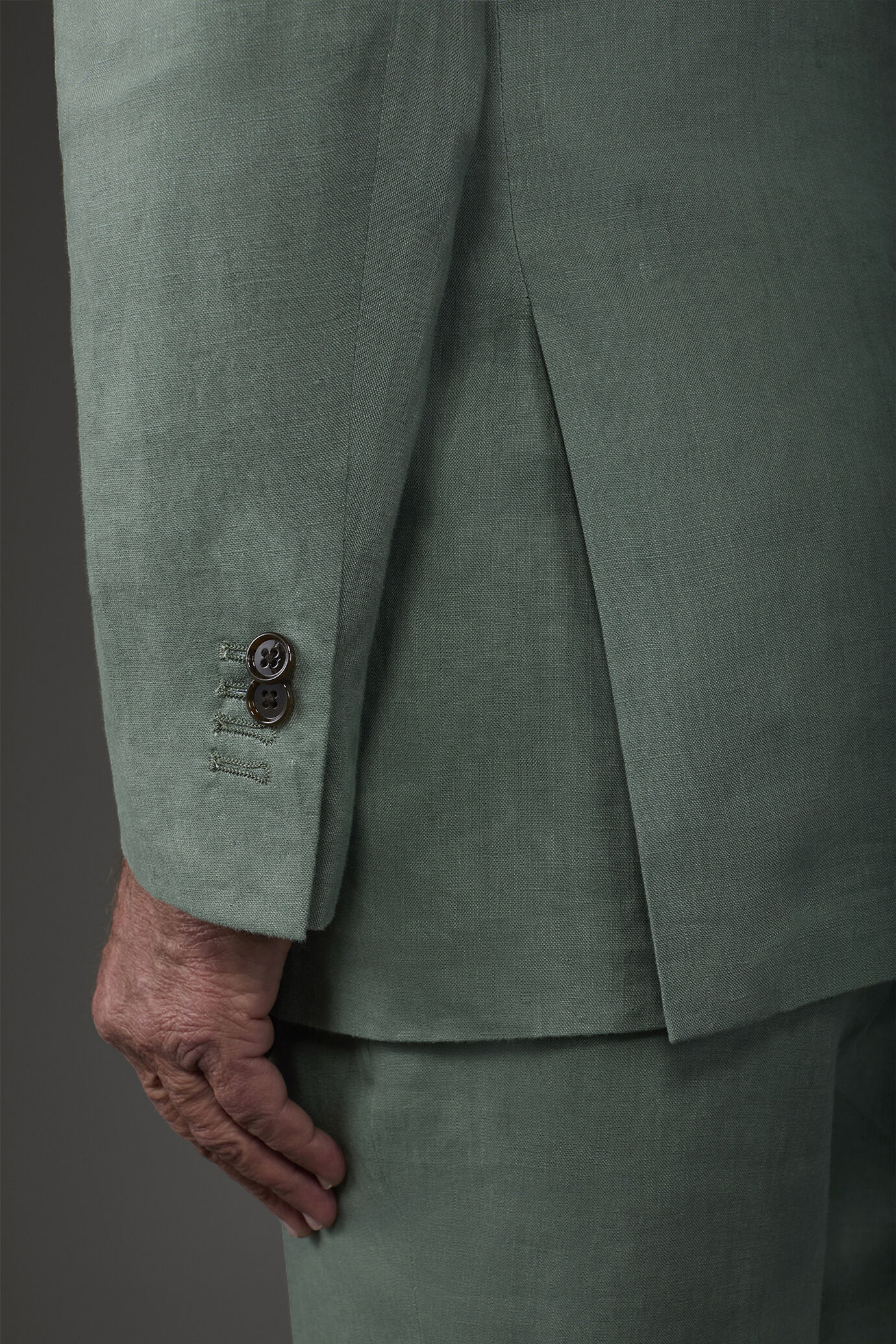 Single-breasted men's suit with flat front trousers, in 100% linen with a washed effect image number 3