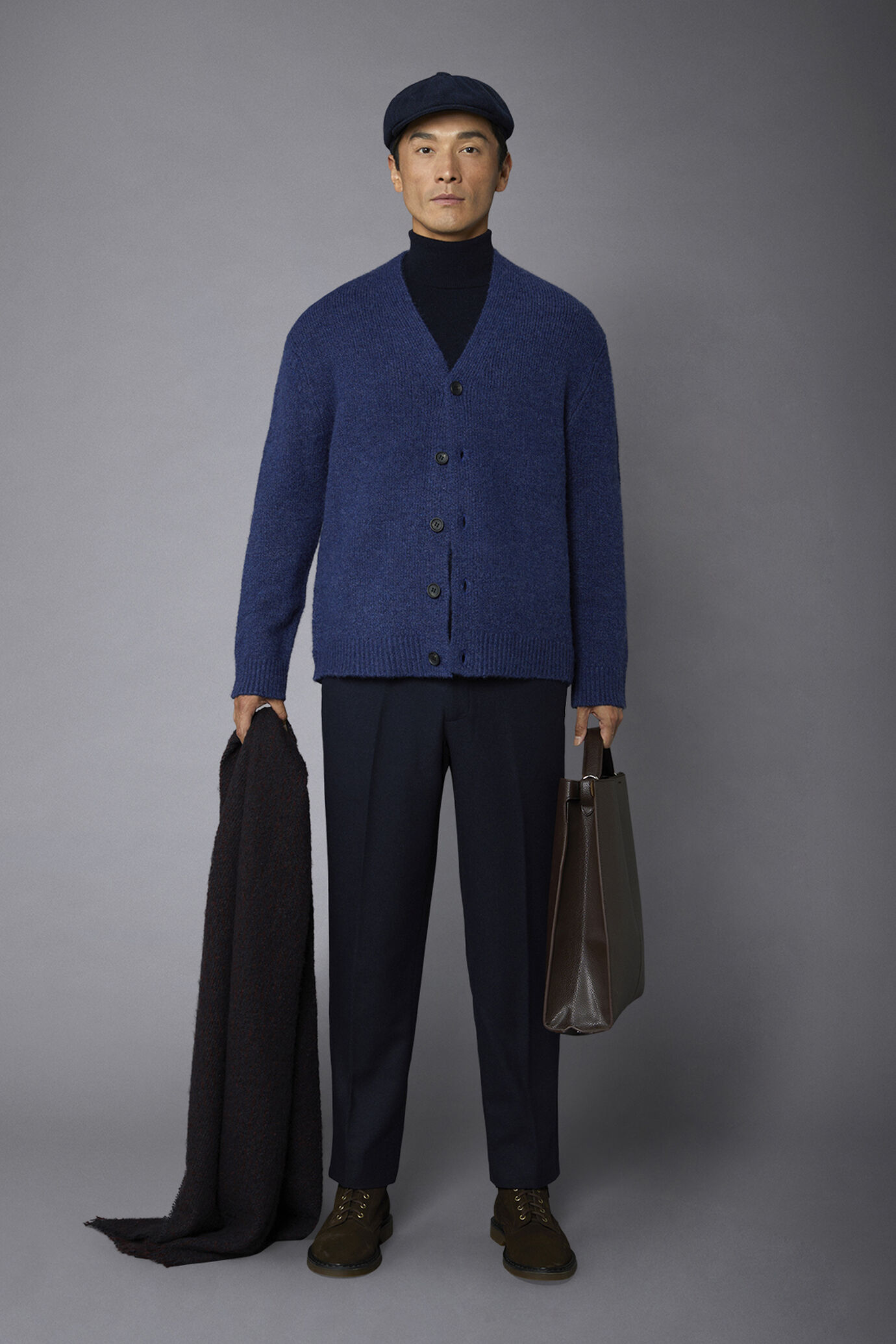 Cardigan à col en V avec un composant en laine d'alpaga regular fit