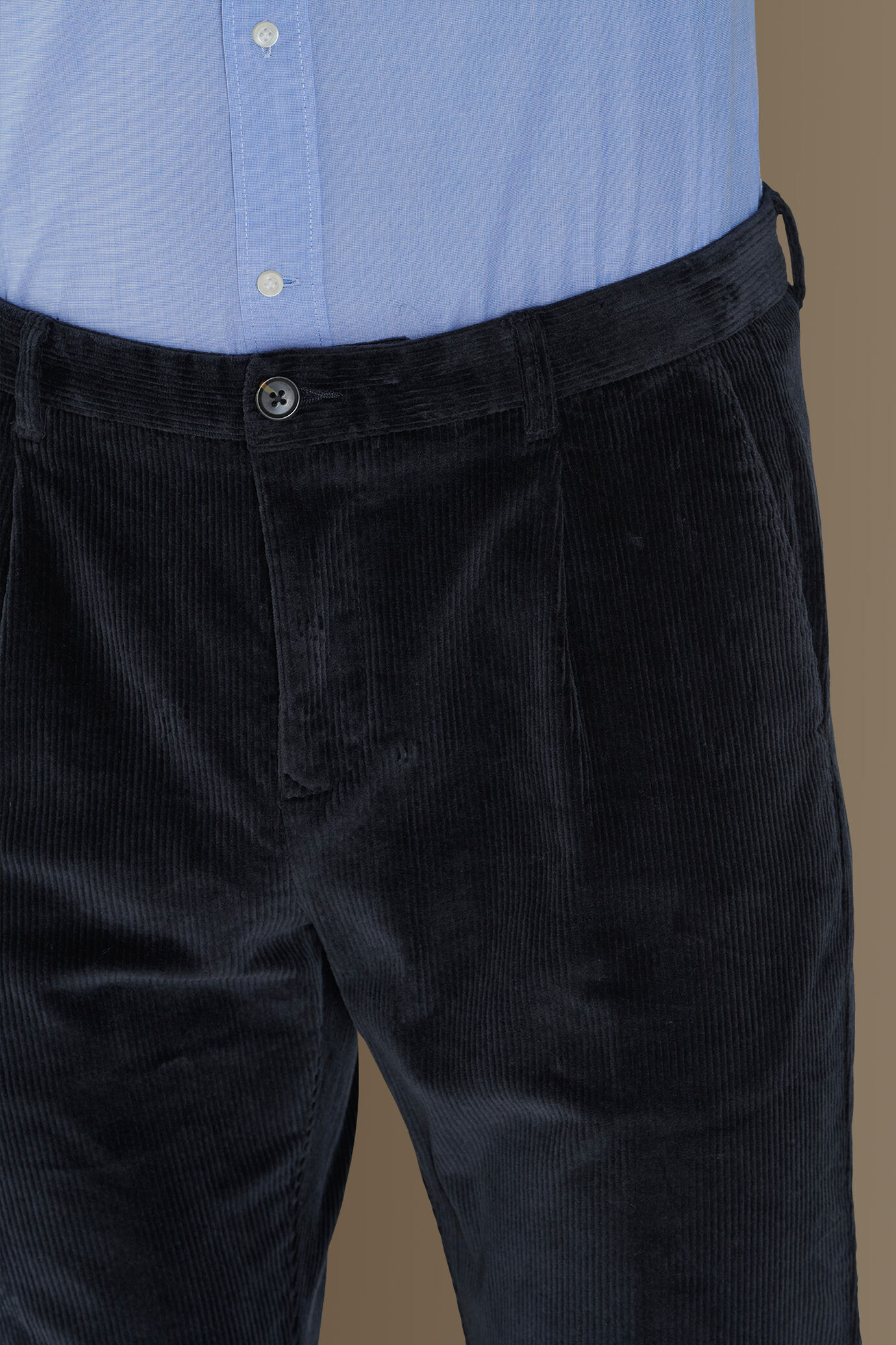 Pantalone uomo chino velluto a coste image number 3