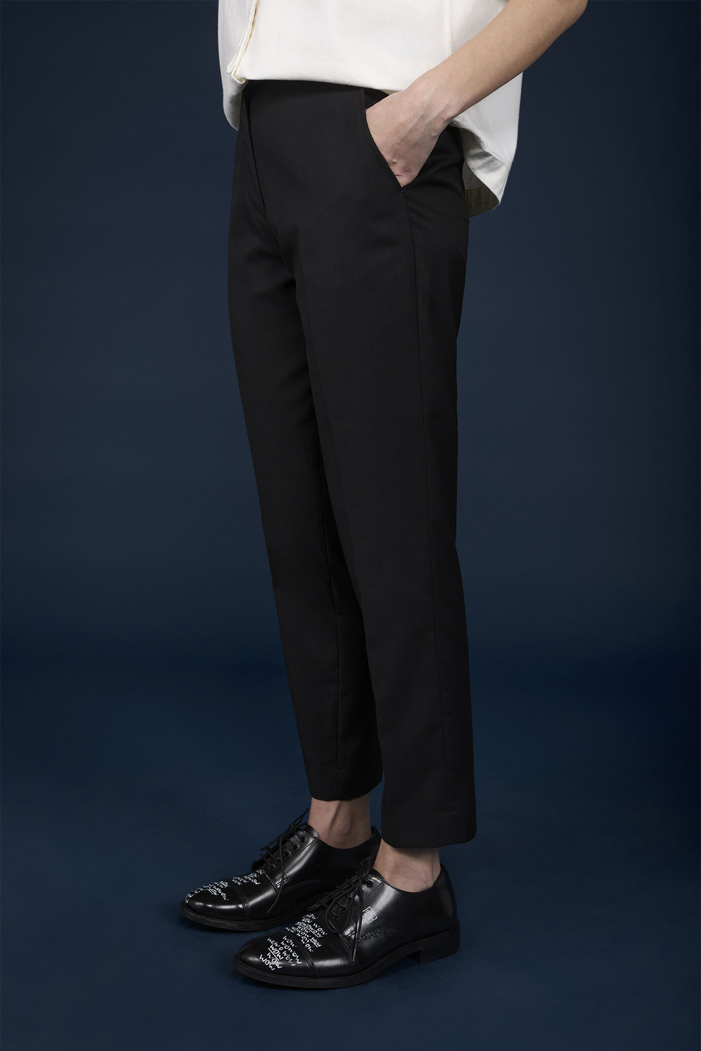 Pantalone chino classico donna regular fit image number 2