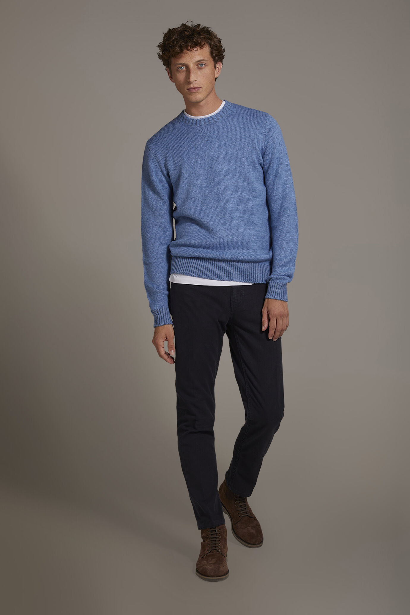 Regular fit 5 pockets trousers in bull twill fabric image number 1