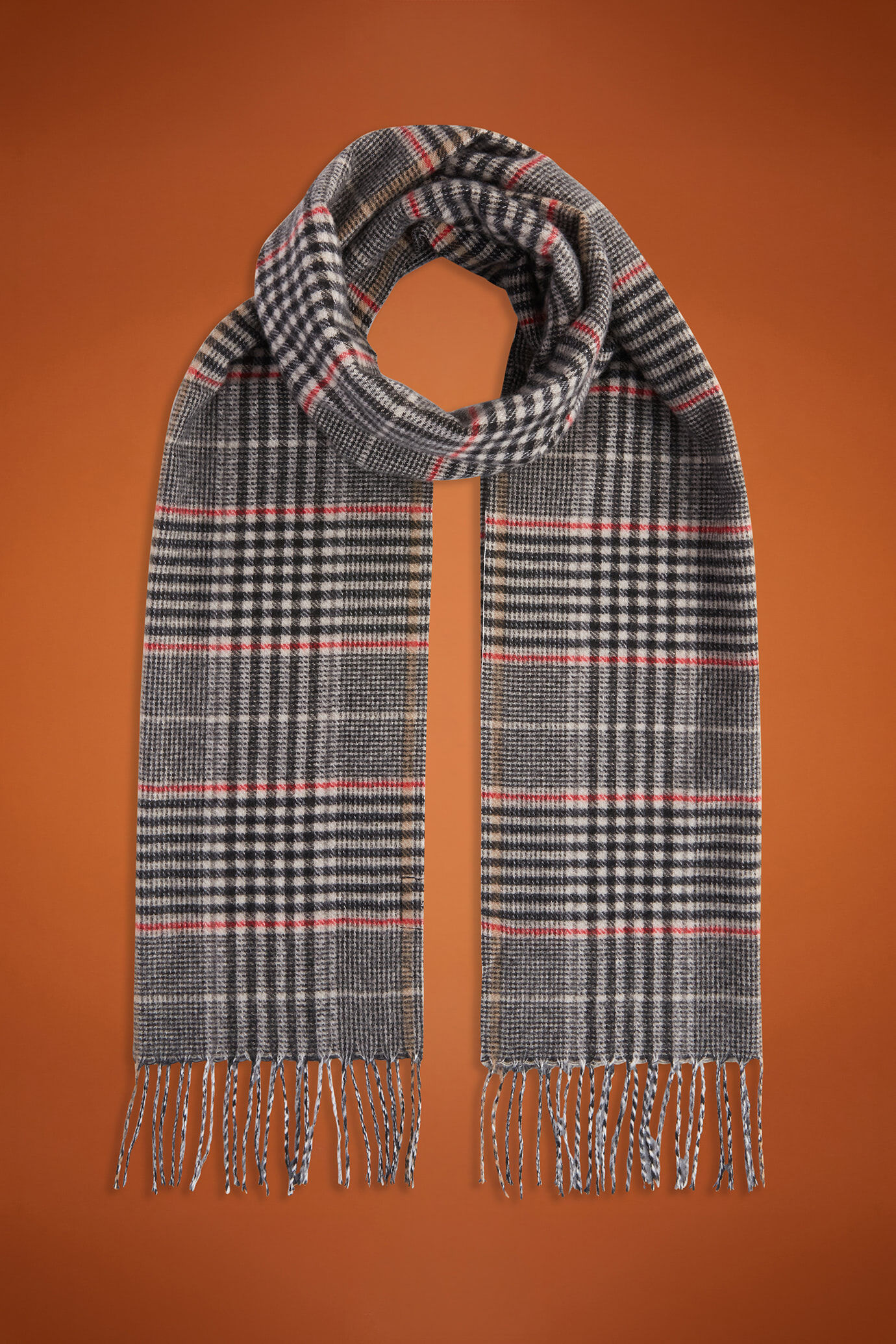 Men's checked scarf with fringes