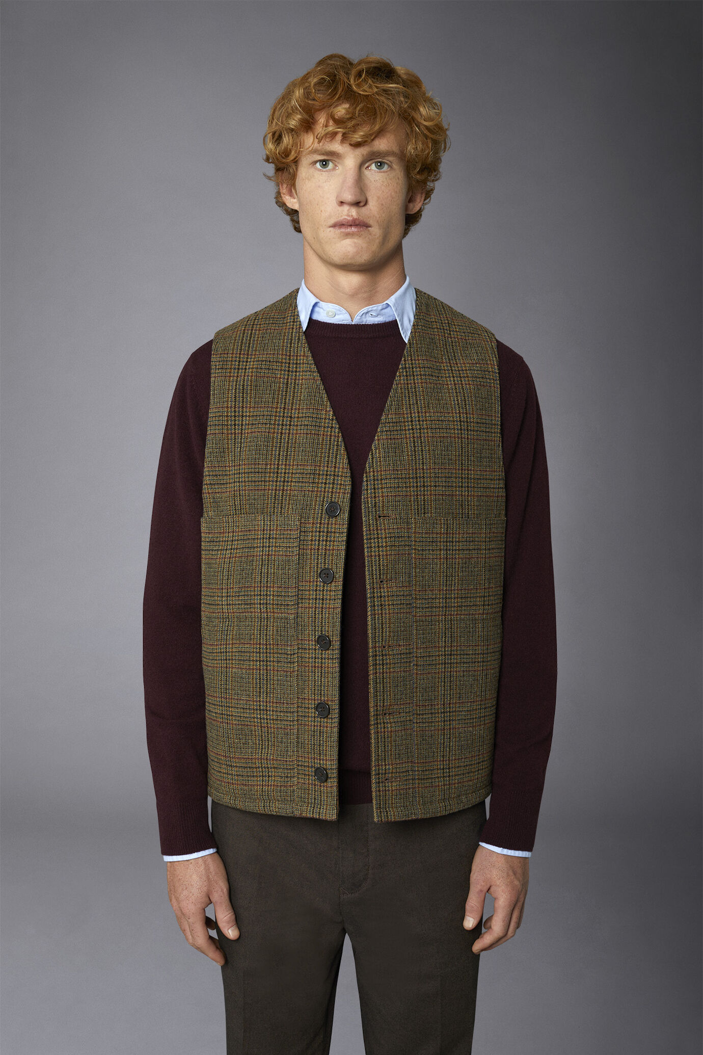 Gilet décontracté en laine mélangée Prince of Wales, col en V, coupe régulière image number 4