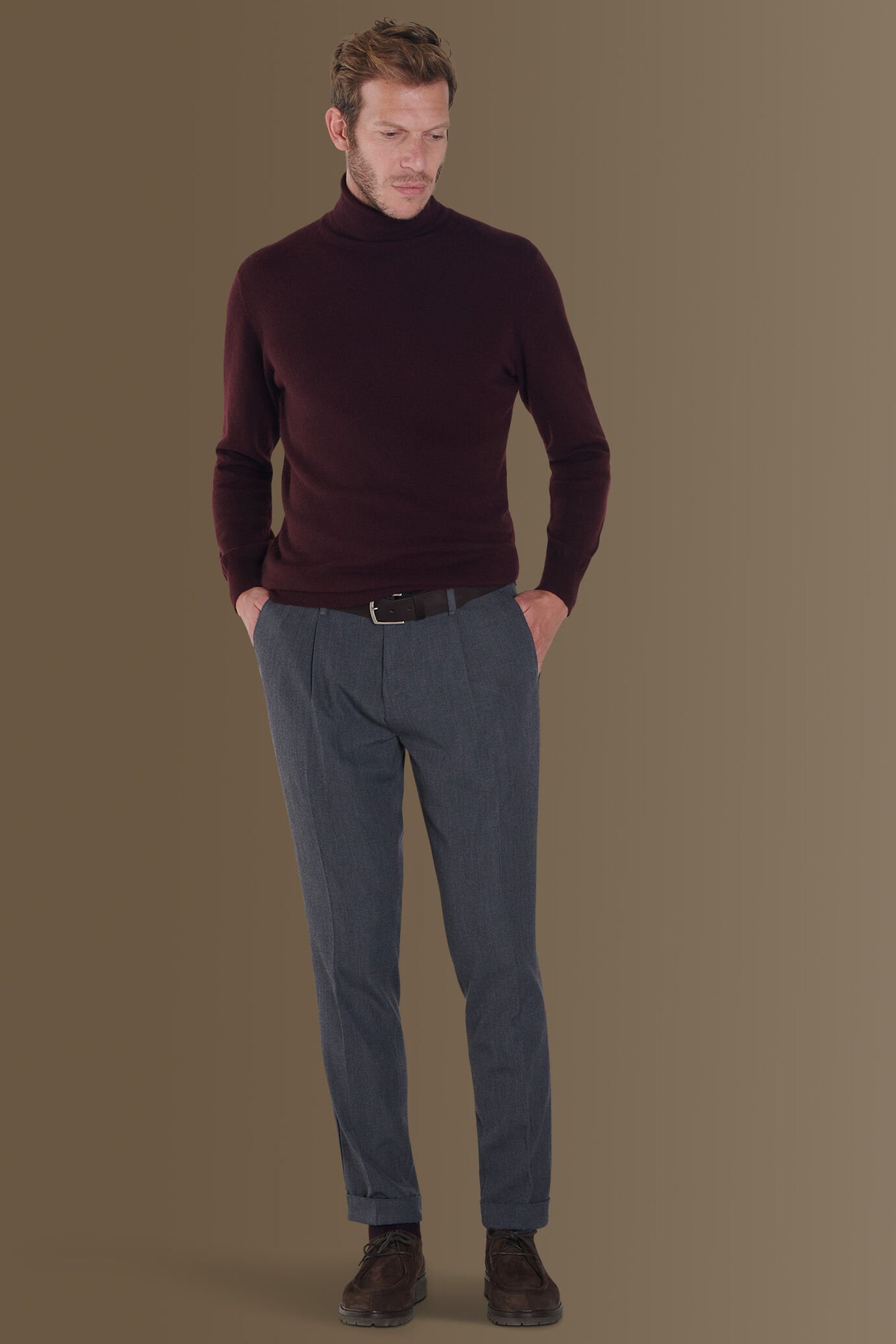 Chino trousers single pinces and turn-ups image number 0