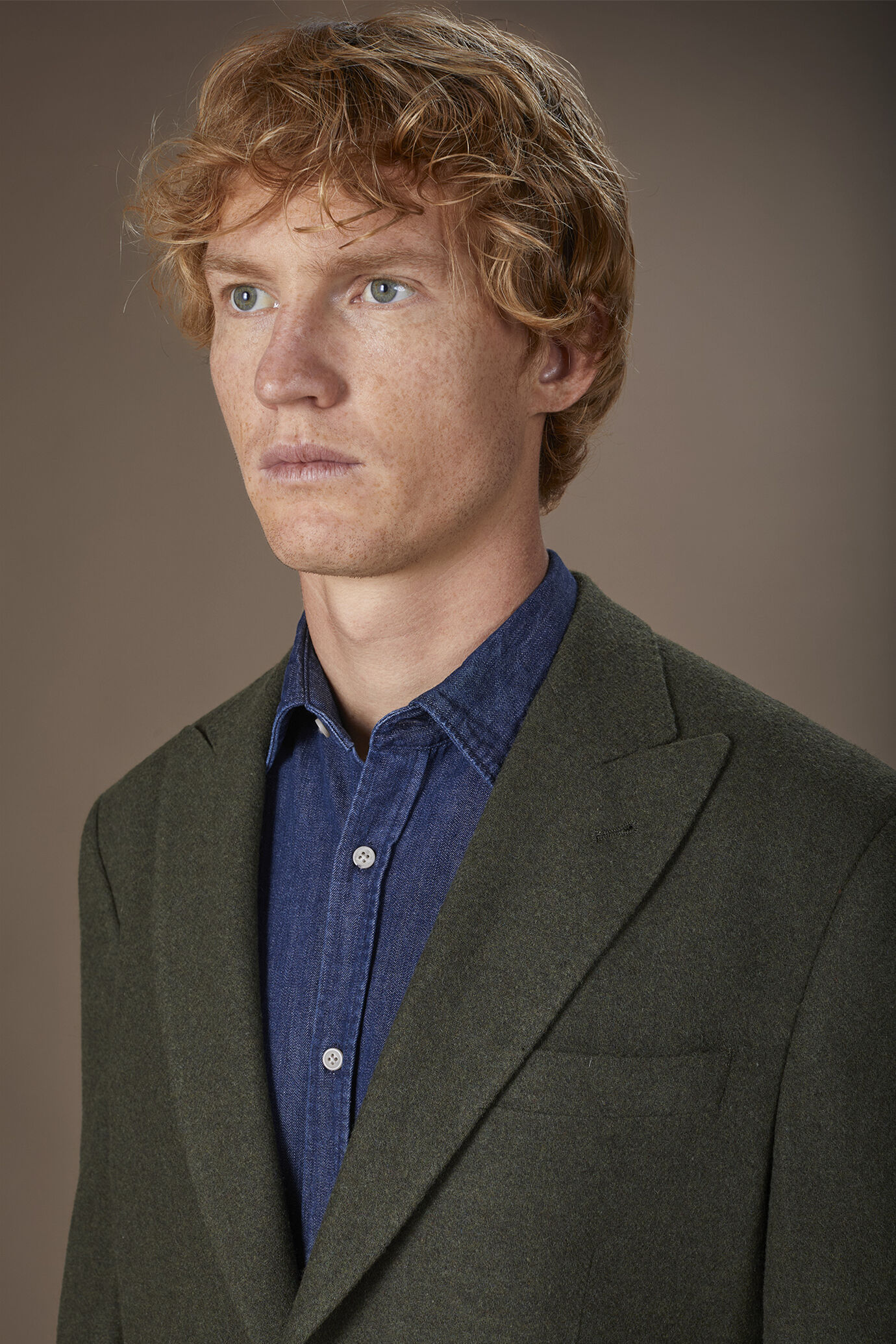 Veste homme simple boutonnage en laine mélangée et motif Herringbone coupe regular fit image number 2