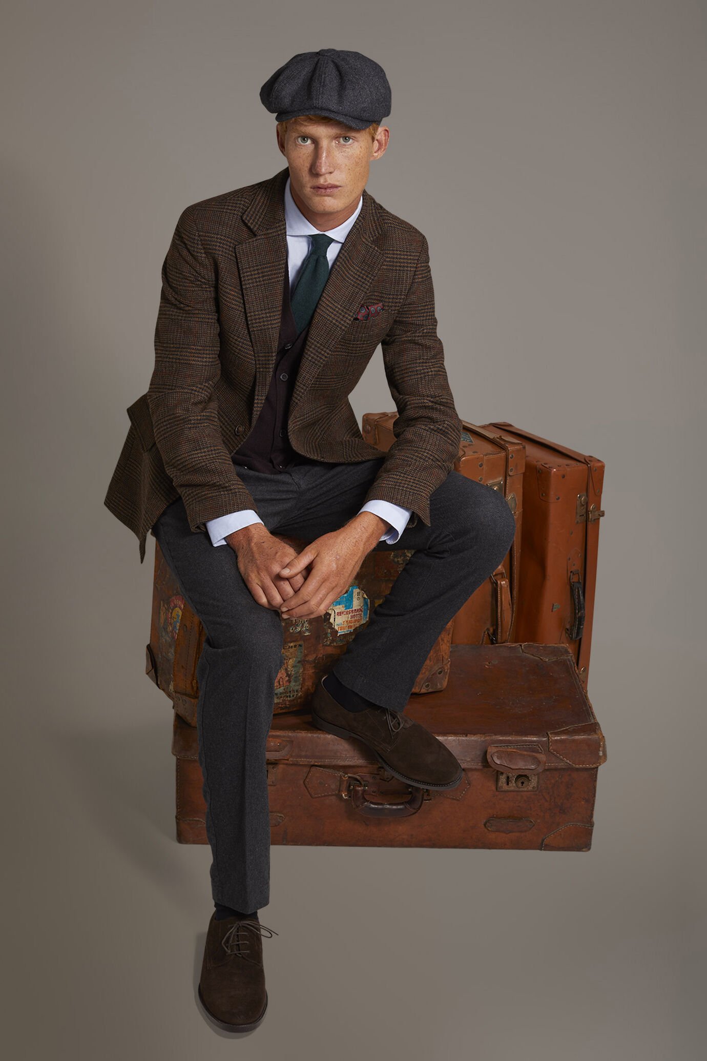 Single-breasted jacket with patch pockets in wool blend made in Italy