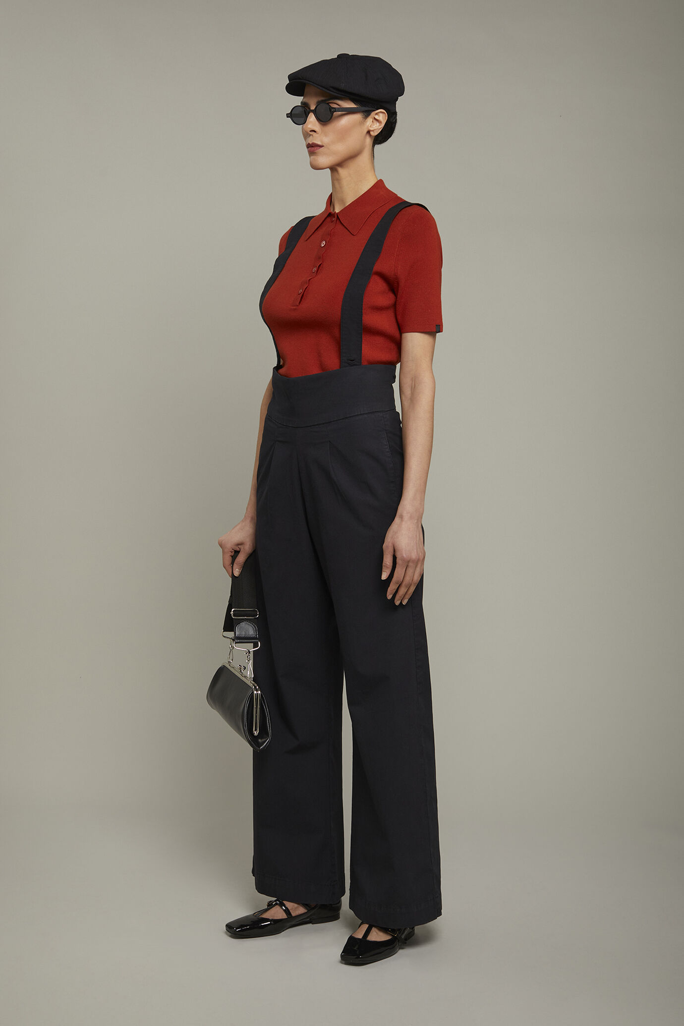Women’s high-waisted trousers with suspenders regular fit image number 1