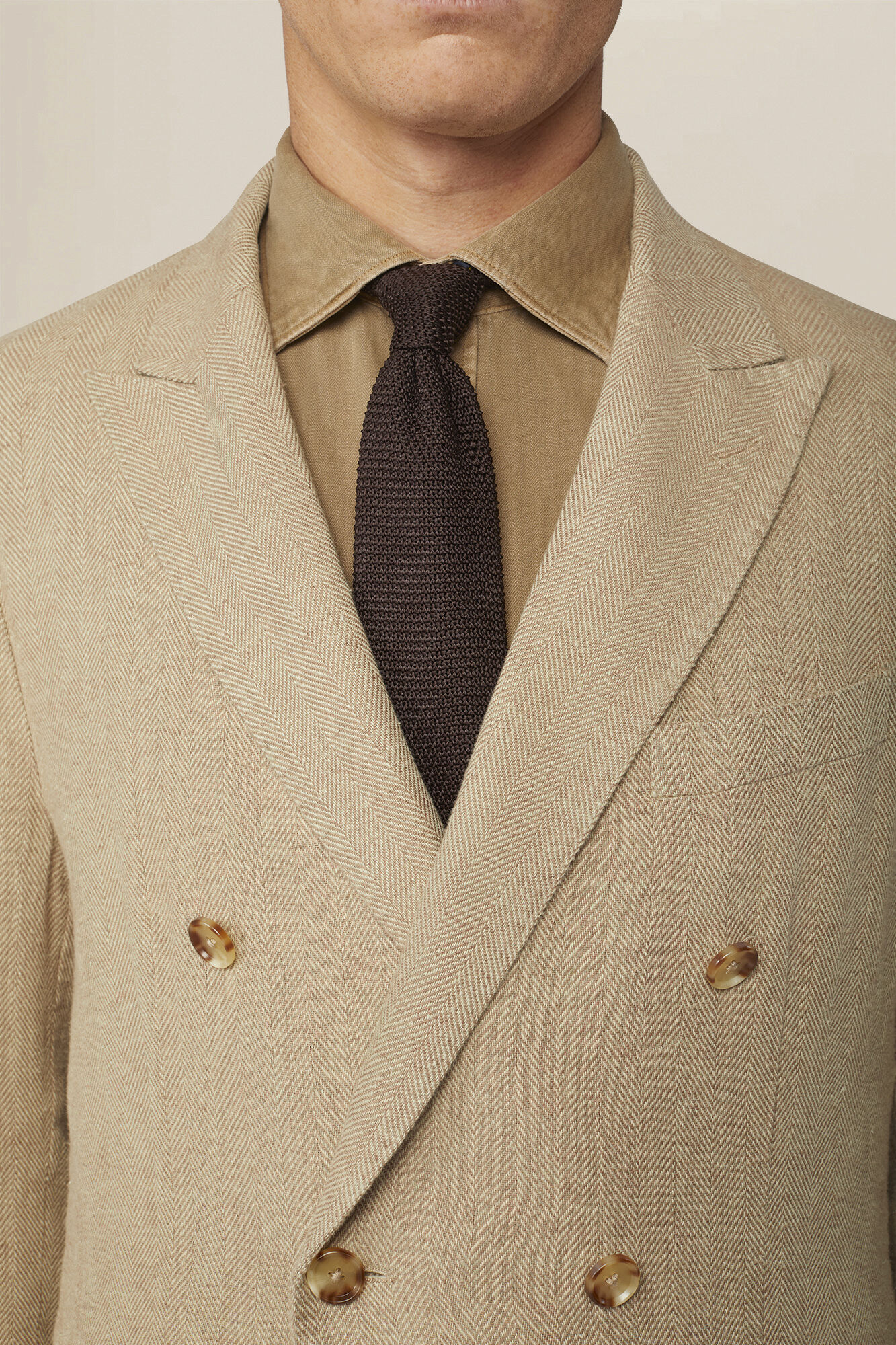 Men's unlined double-breasted jacket with peak lapels and flap