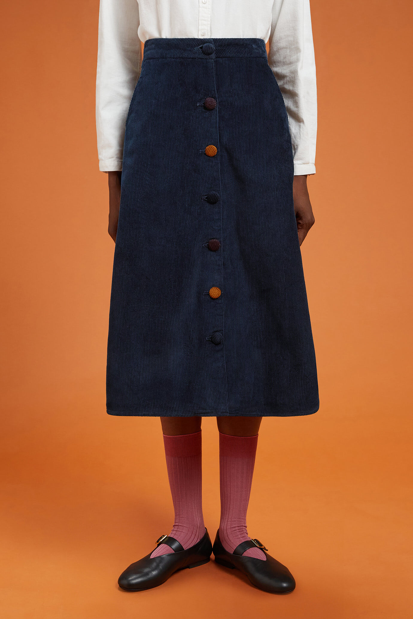 Jupe midi pour femme, coupe classique, en velours ray&eacute; uni image number 1