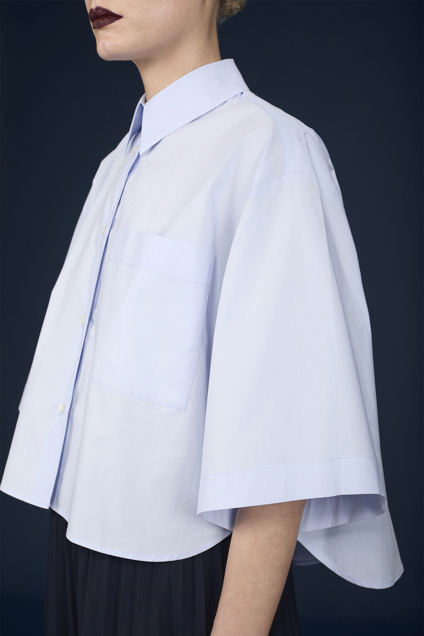 Camicia donna boxy con manica corta e fondo arrotondato image number 2