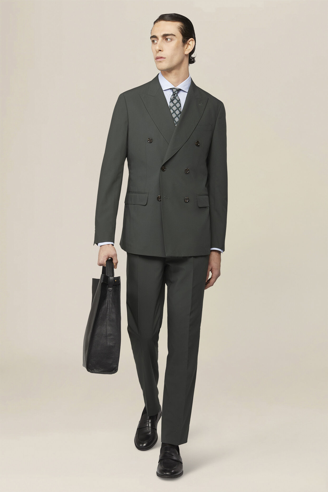 Men's double-breasted suit in plain fabric, regular fit image number 1