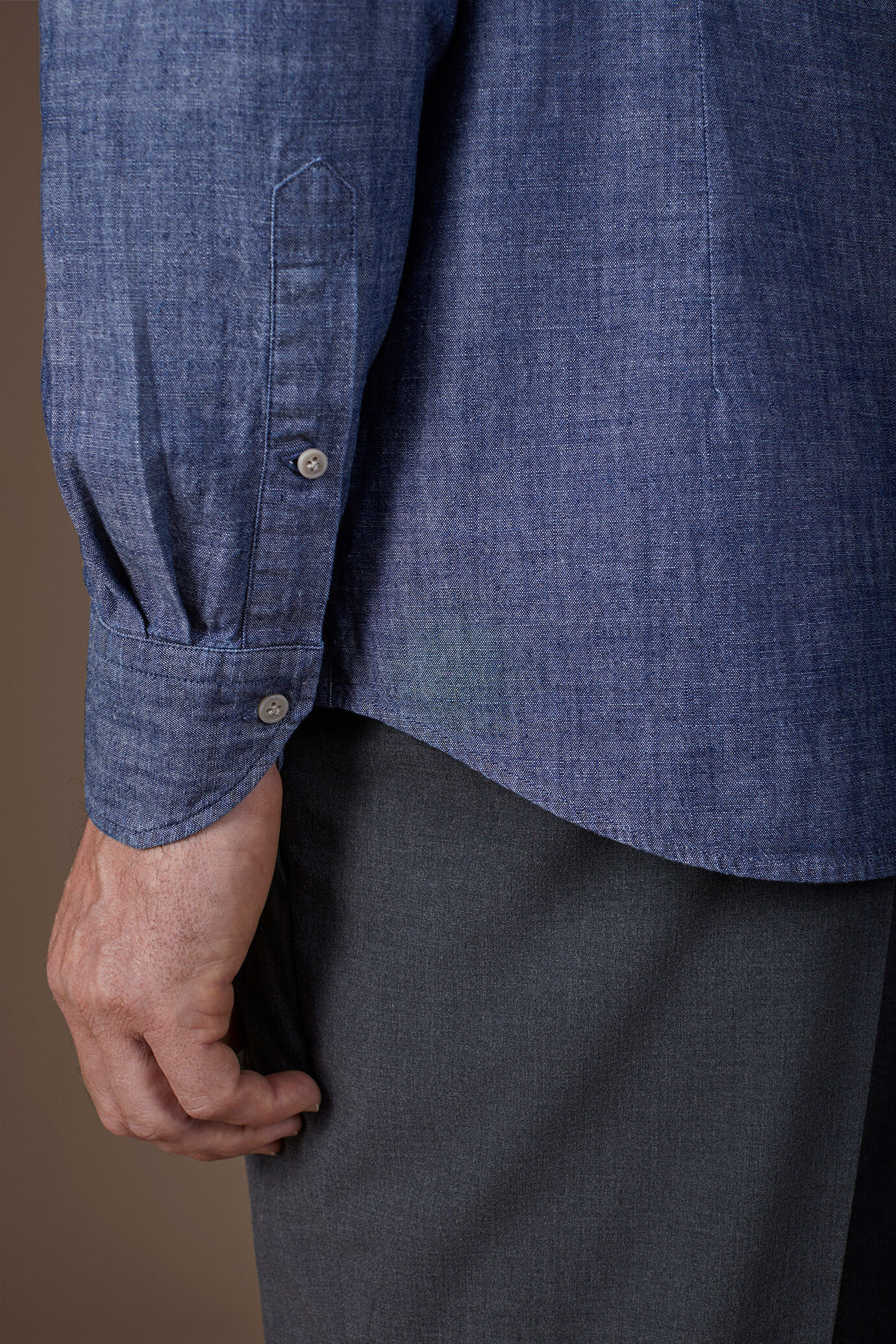 Camicia uomo casual in tessuto 100% cotone chambray lavato image number 2