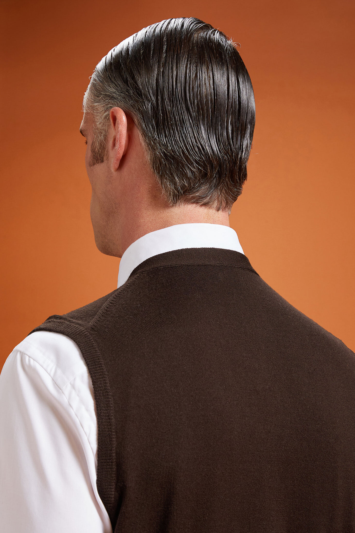 Gilet uomo scollo a v 100% lana merino extrafine regular fit image number 2