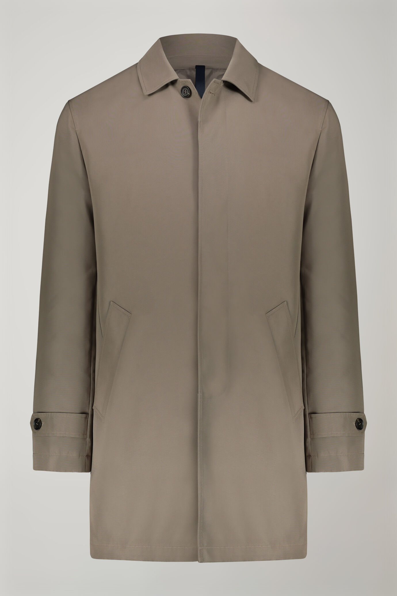 Men's raincoat in technical fabric with comfort fit wrist straps image number 0