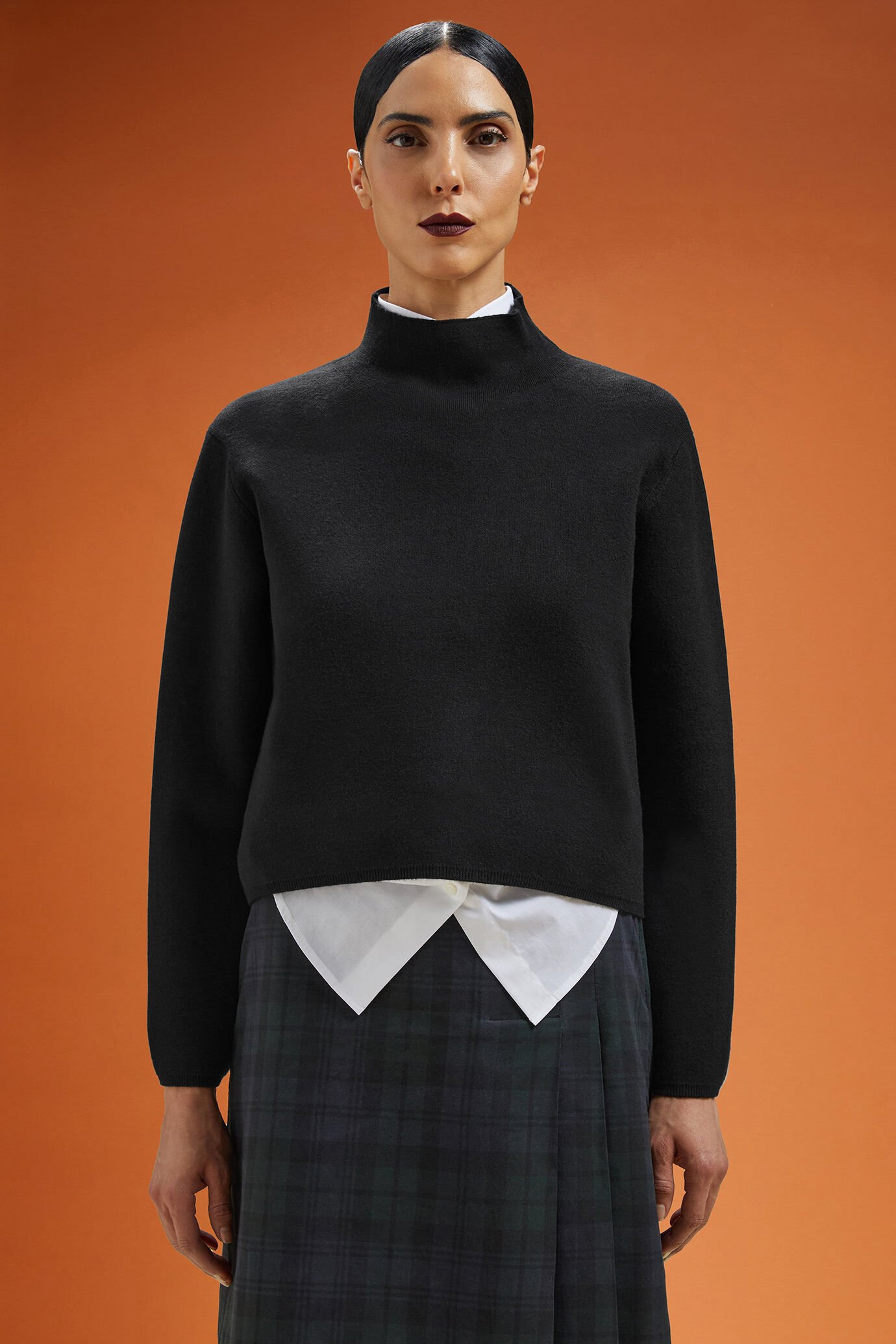 Chemise pour femme à manches longues et col volcan, coupe classique
