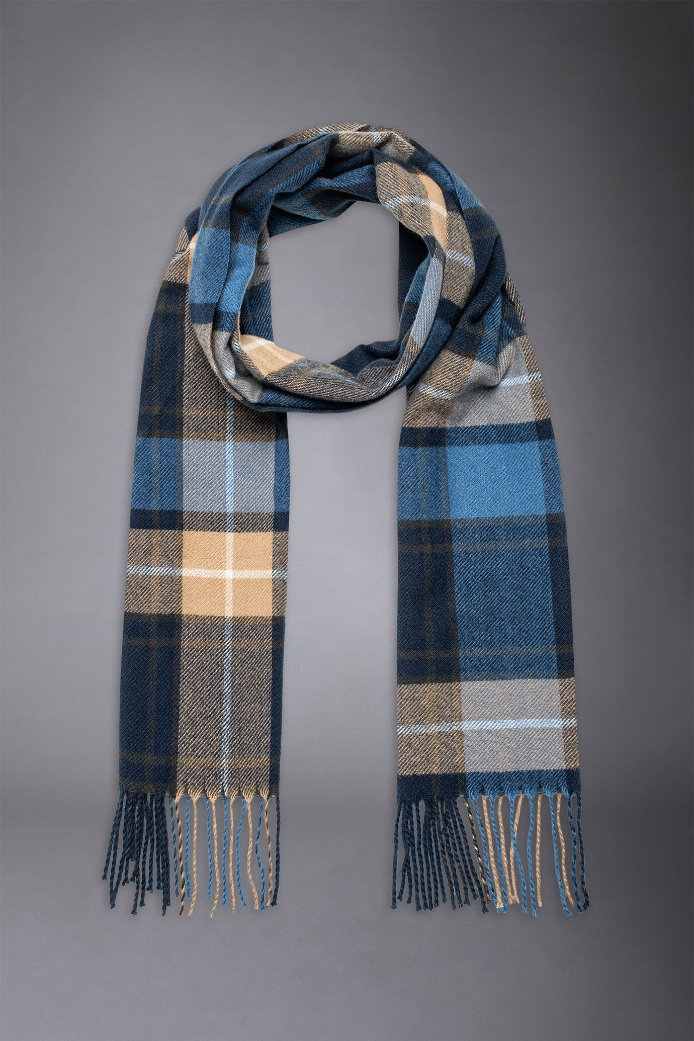 Men's patterned scarf image number 0