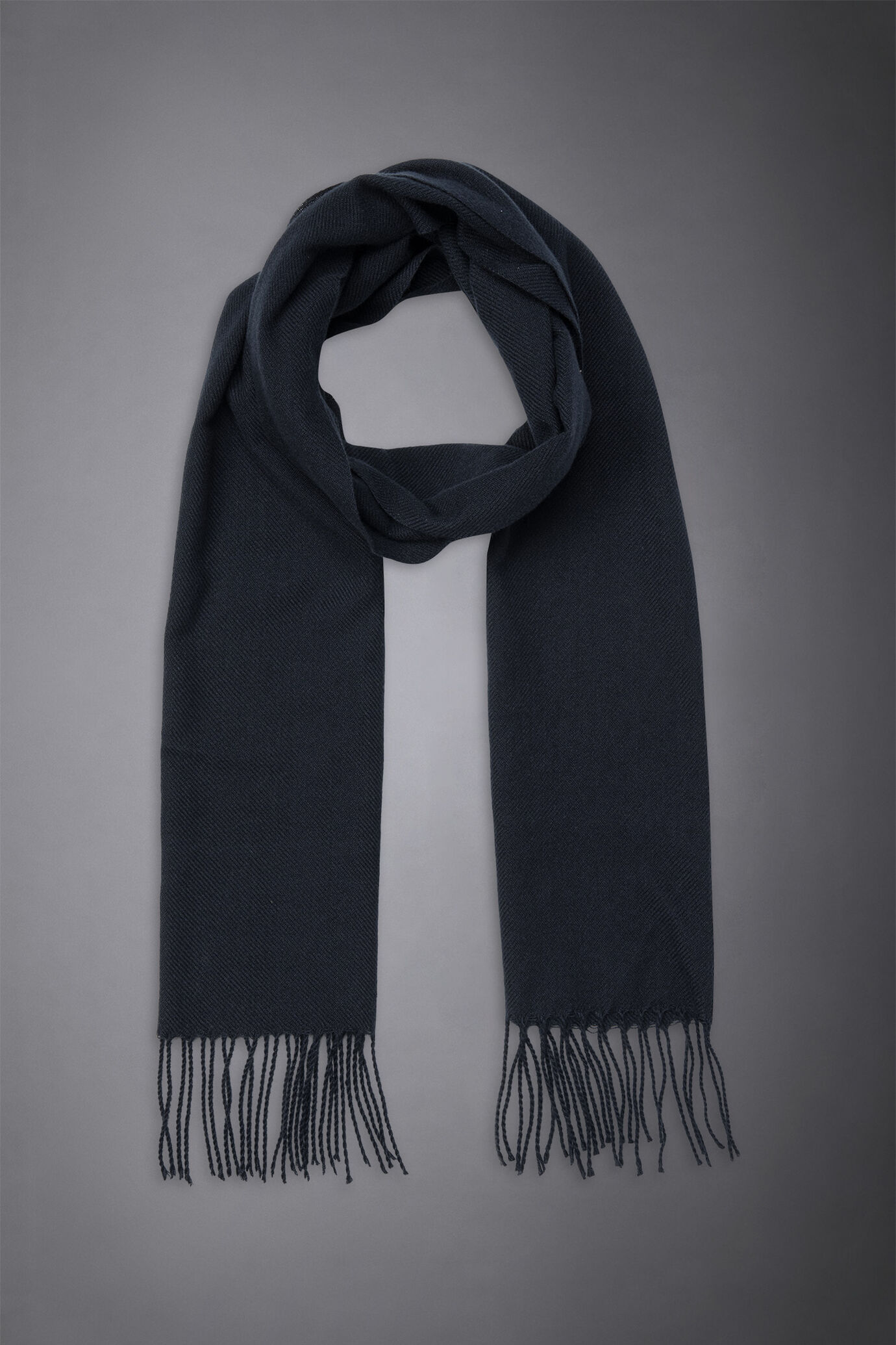 Men's solid-coloured scarf