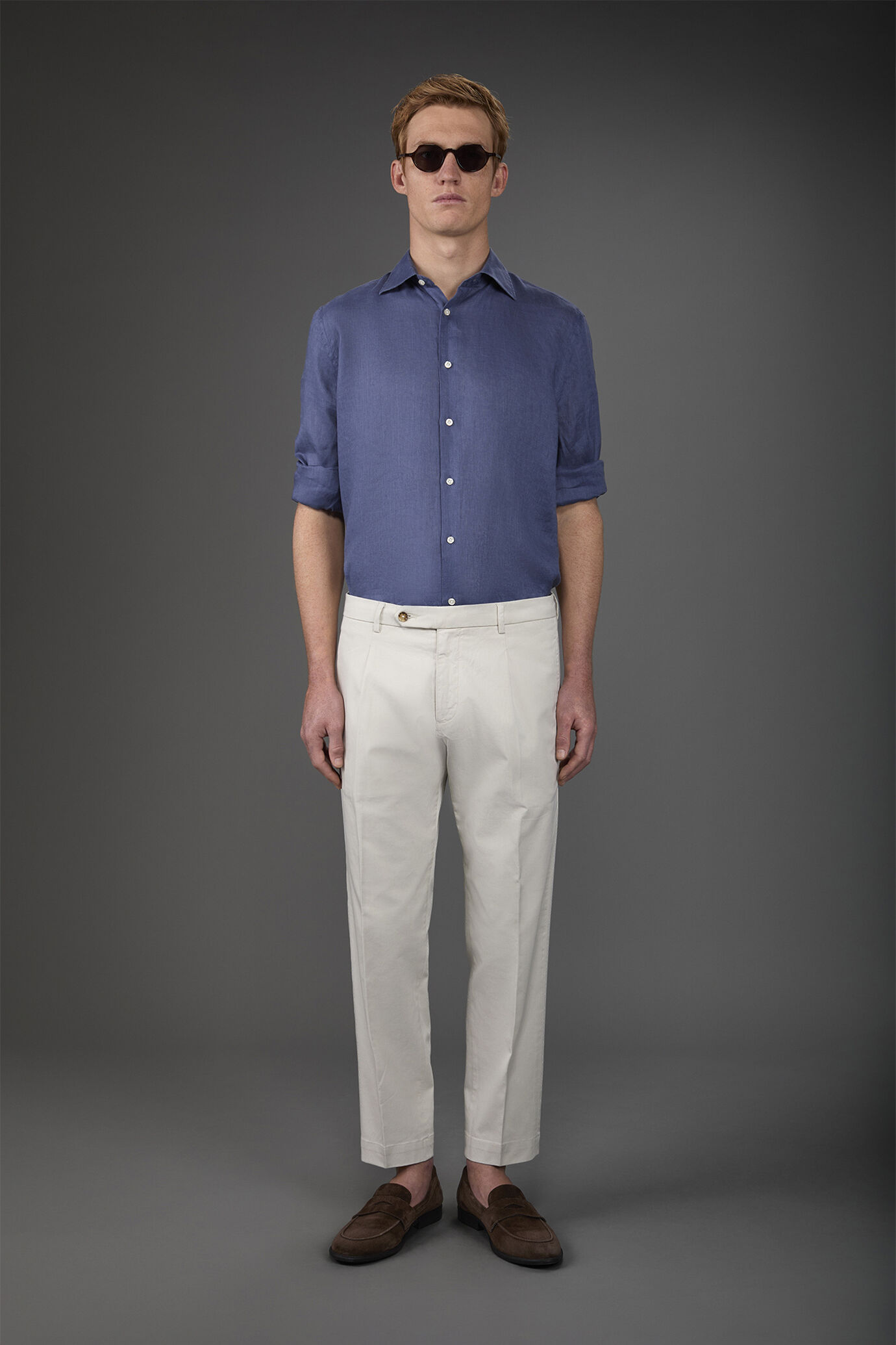 Men's capri pants with pleats image number 0