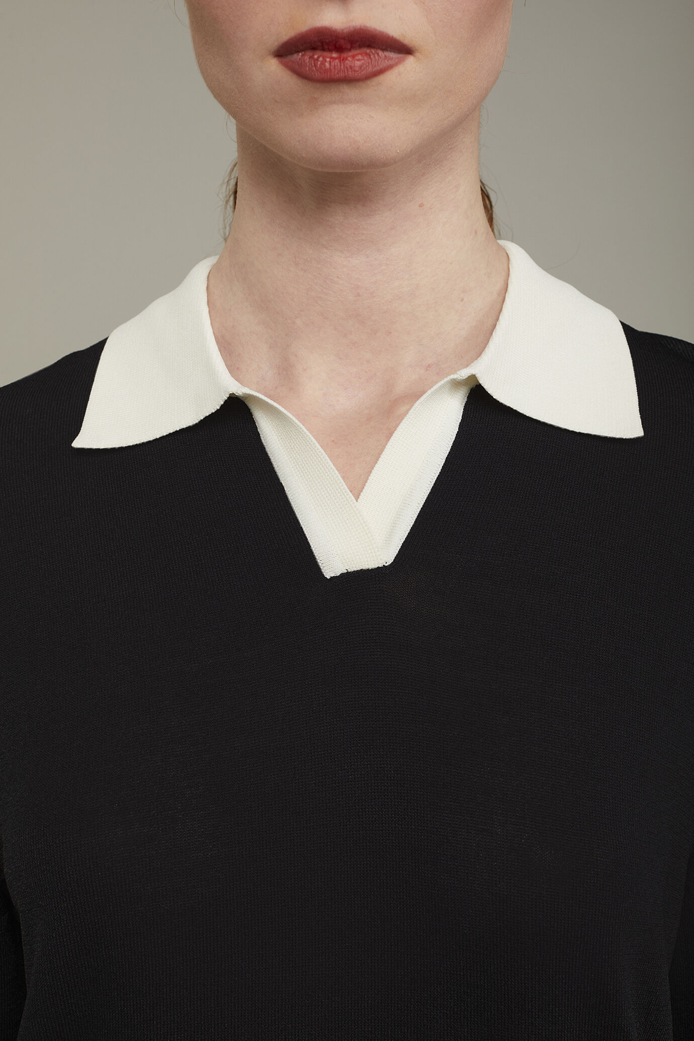 Polo donna in maglia con manica tre quarti regular fit image number 3