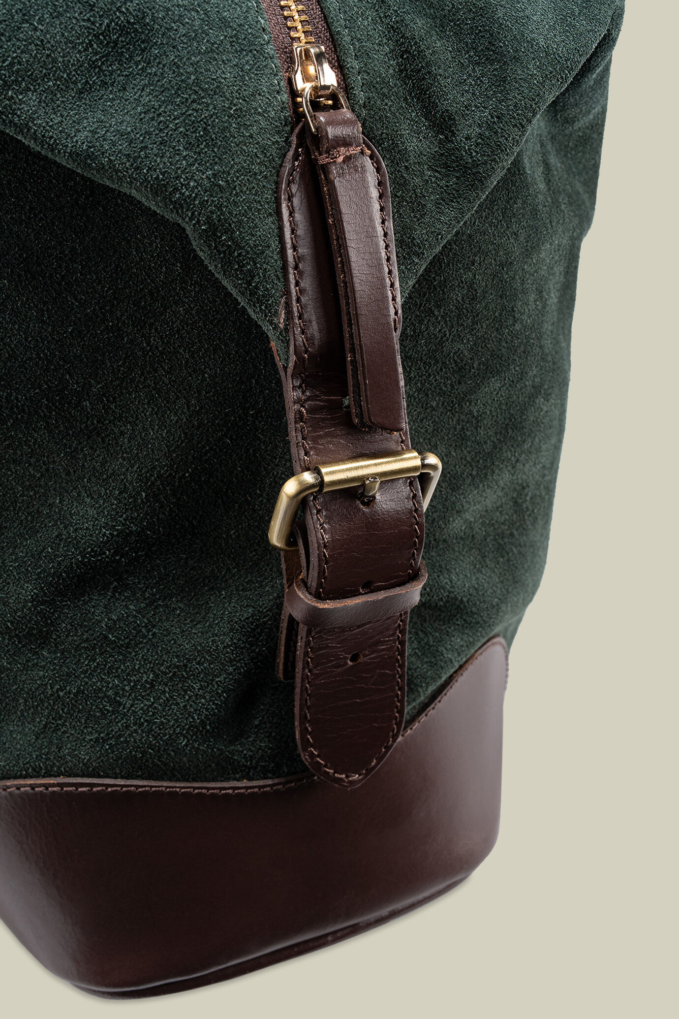 Sac de voyage en cuir véritable effet daim image number 4