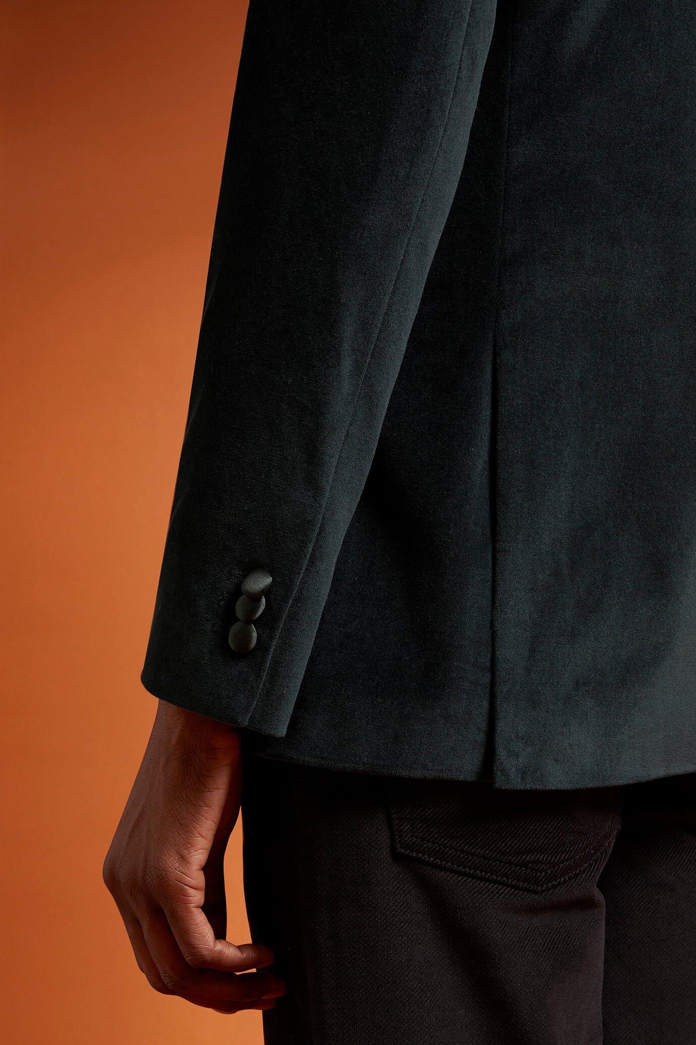 Smoking-Jacke aus glattem Samt für Damen in normaler Passform image number 3