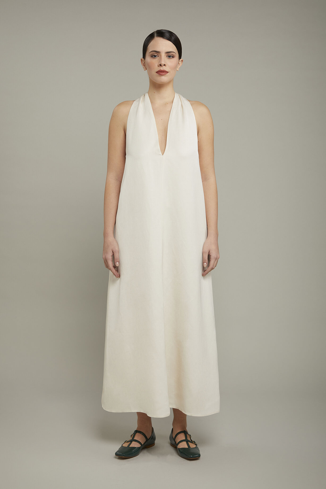 Women’s midi dress with v-neck linen blend image number 2
