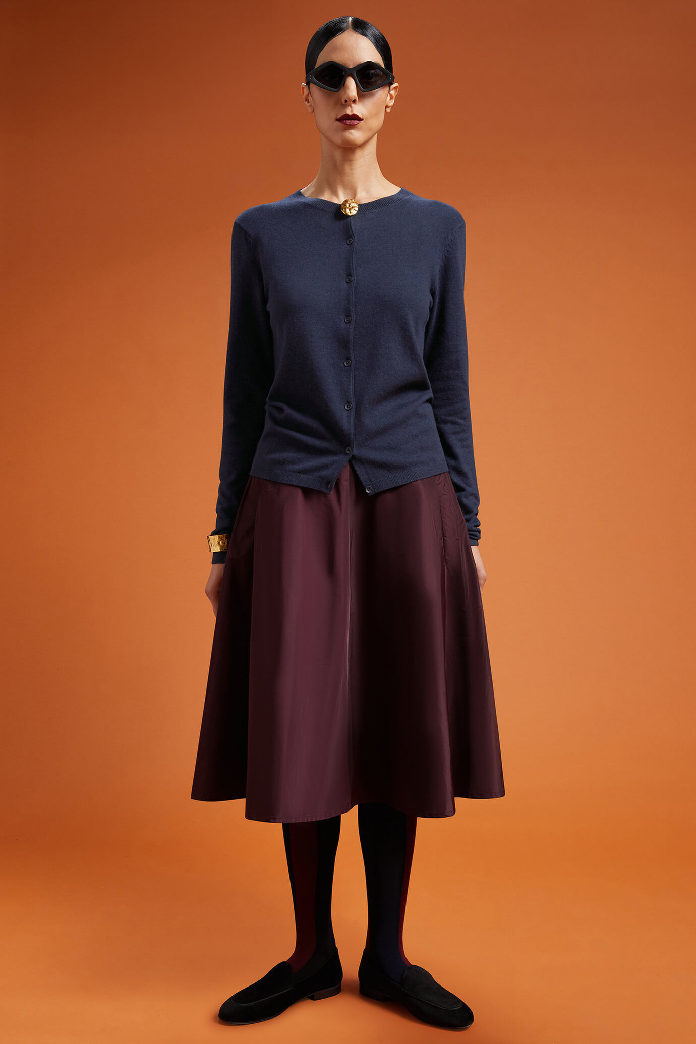 Cardigan pour femme, col rond, en laine et cachemire, coupe classique image number 2