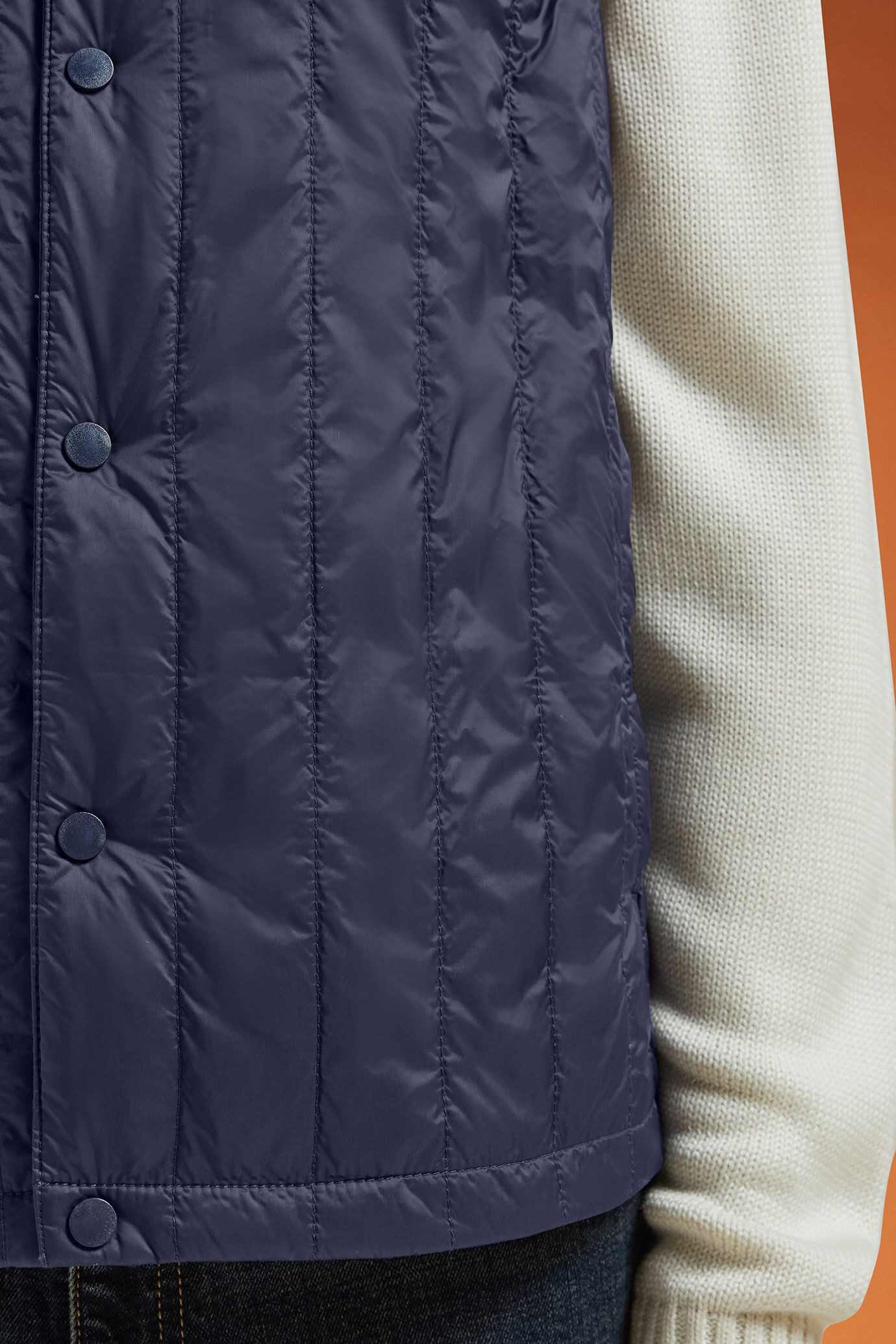 Men's regular fit padded gilet image number 4