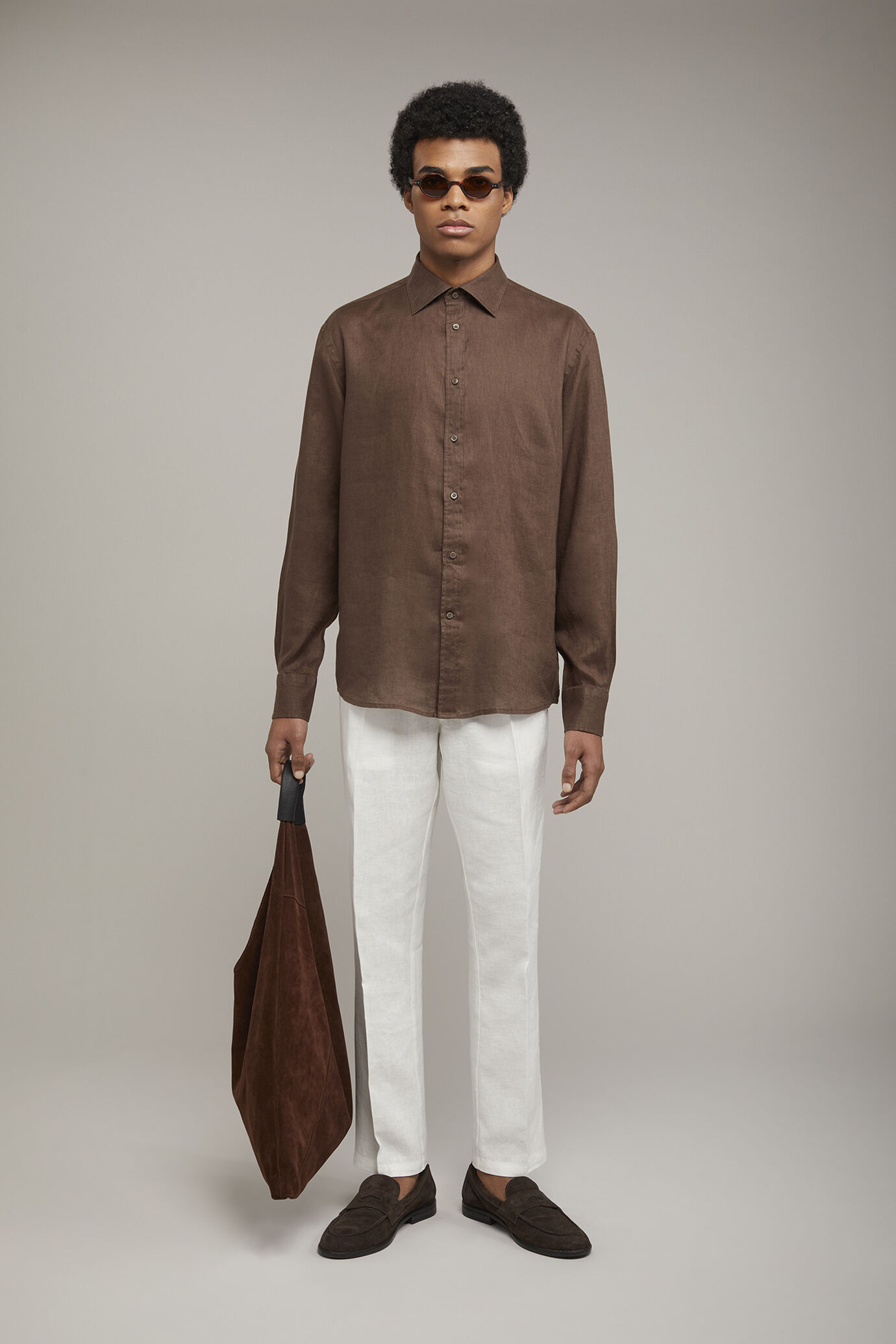 Herren-Freizeithemd mit klassischem Kragen aus 100 % Leinen in bequemer Passform image number 0