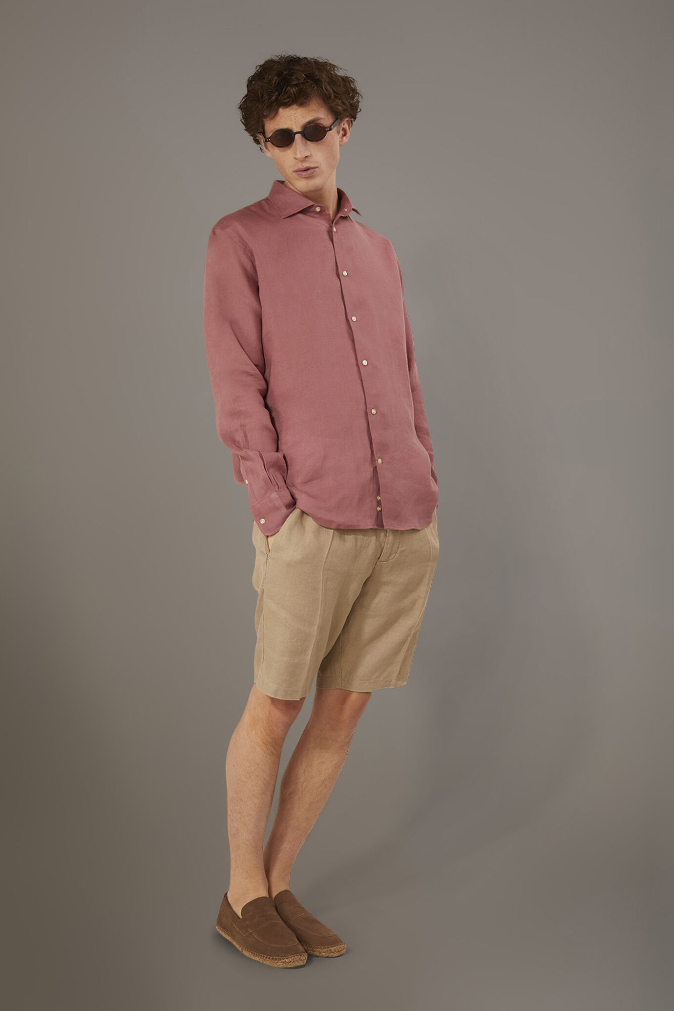 Classic Bermuda shorts 100% Linen image number 0