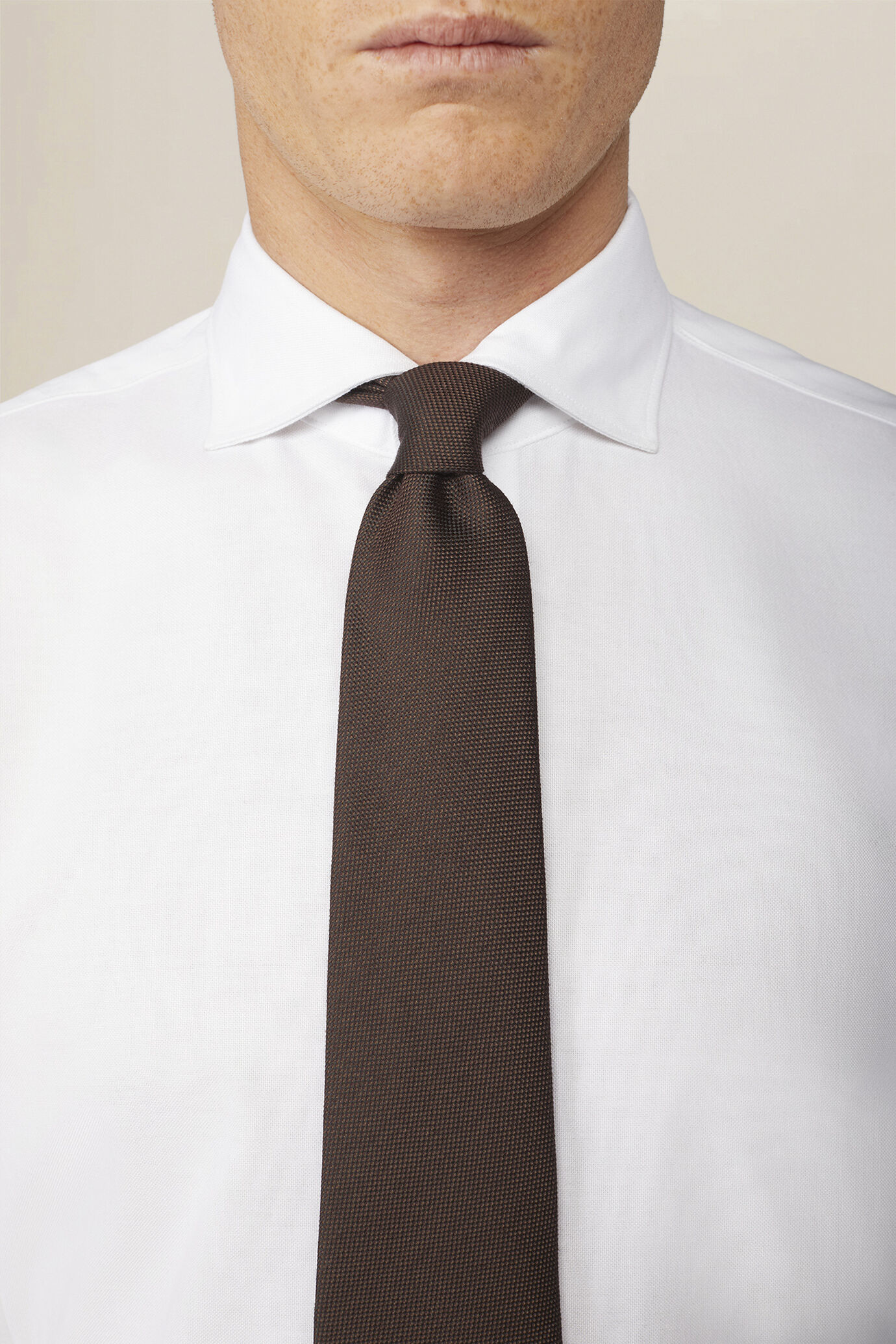 Men's shirt in 100% lightweight plain Oxford cotton fabric image number 1