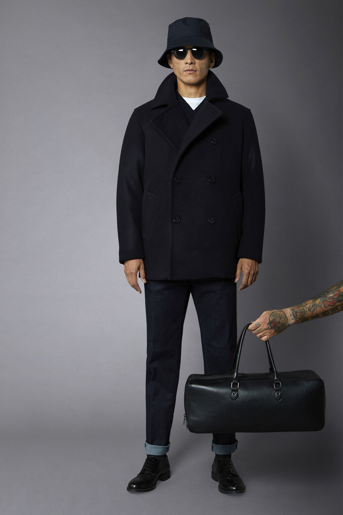 Men's wool-blend padded peacoat with regular fit side pockets image number 0
