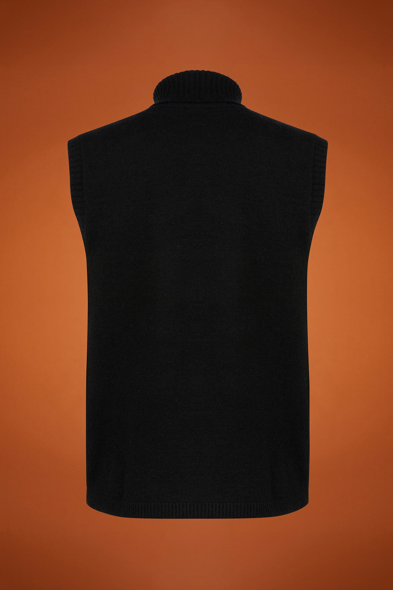 Men's regular fit high neck tank top in an alpaca/wool blend