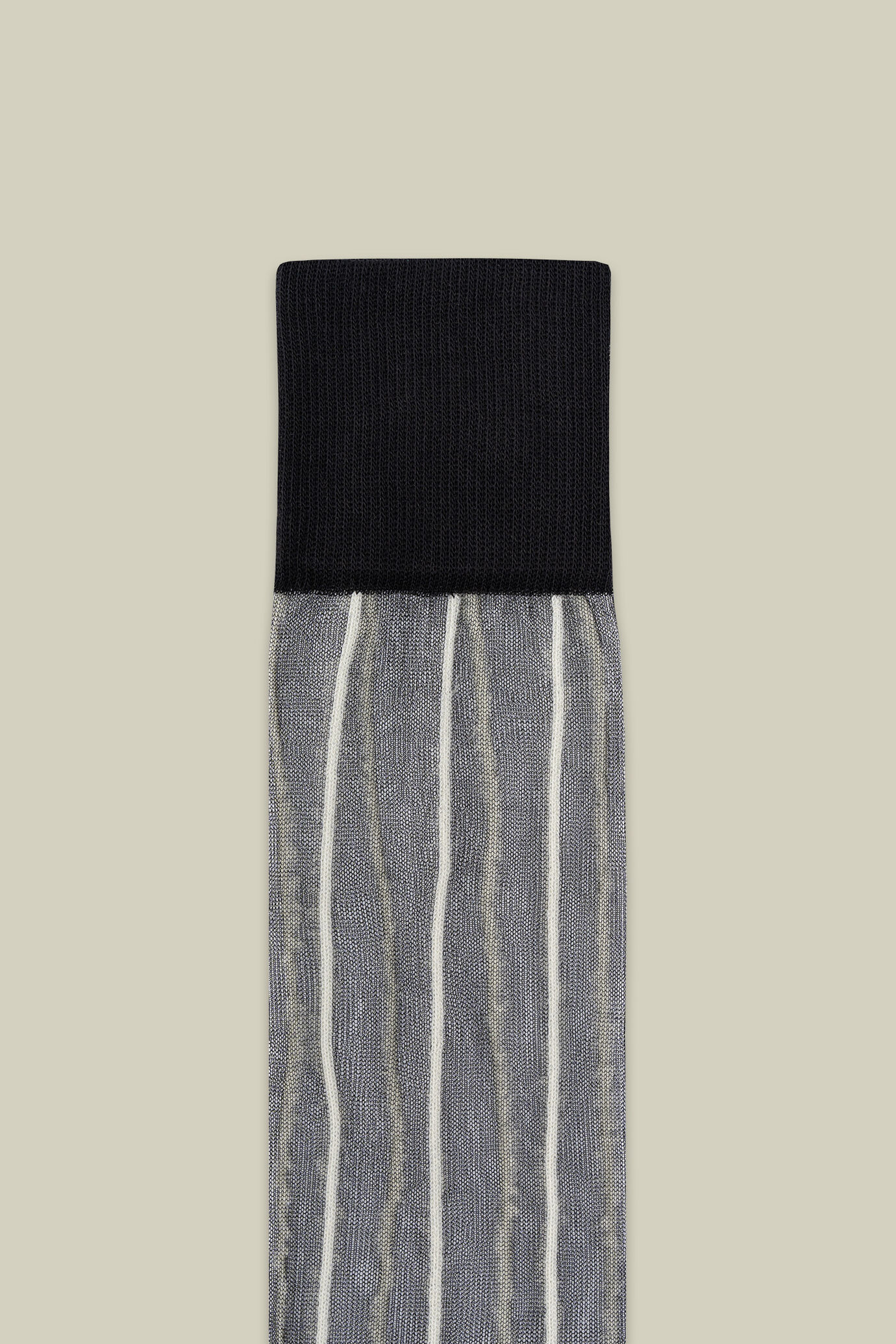 Women's transparent socks with vertical stripes image number 2